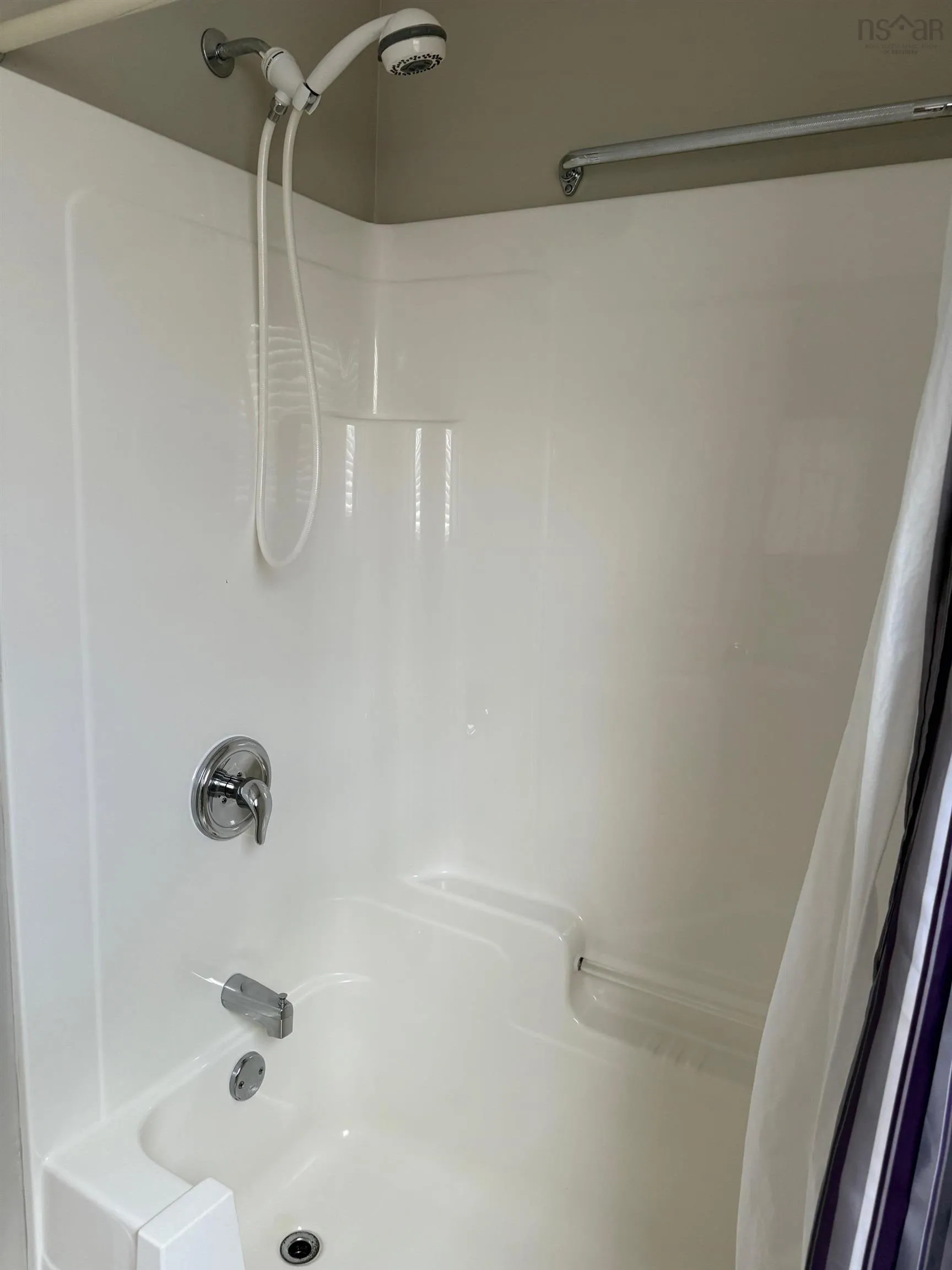 81 Thomson Drive, Bridgewater, NS B4V 4E1, 3 Bedrooms Bedrooms, ,1 BathroomBathrooms,Residential,For Sale,Thomson,202522134