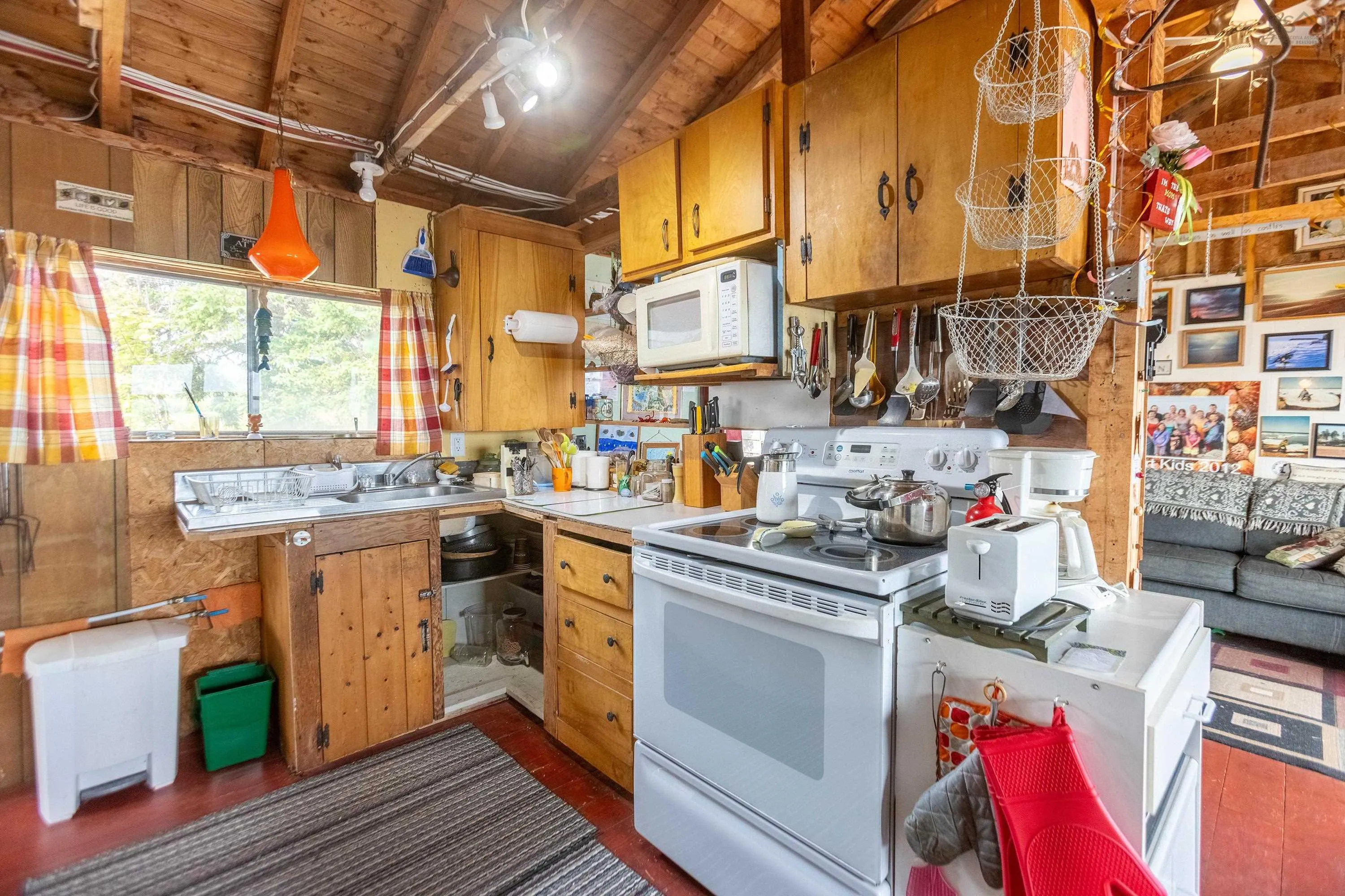 85 Ridgway Lane, Northport, NS B0L 0A3, 6 Bedrooms Bedrooms, ,1 BathroomBathrooms,Residential,For Sale,Ridgway,202522649