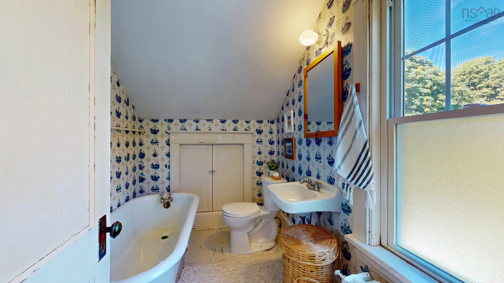 32 Kent Avenue, Wolfville, NS B4P 1V1, 4 Bedrooms Bedrooms, ,2 BathroomsBathrooms,Residential,For Sale,Kent,202522562