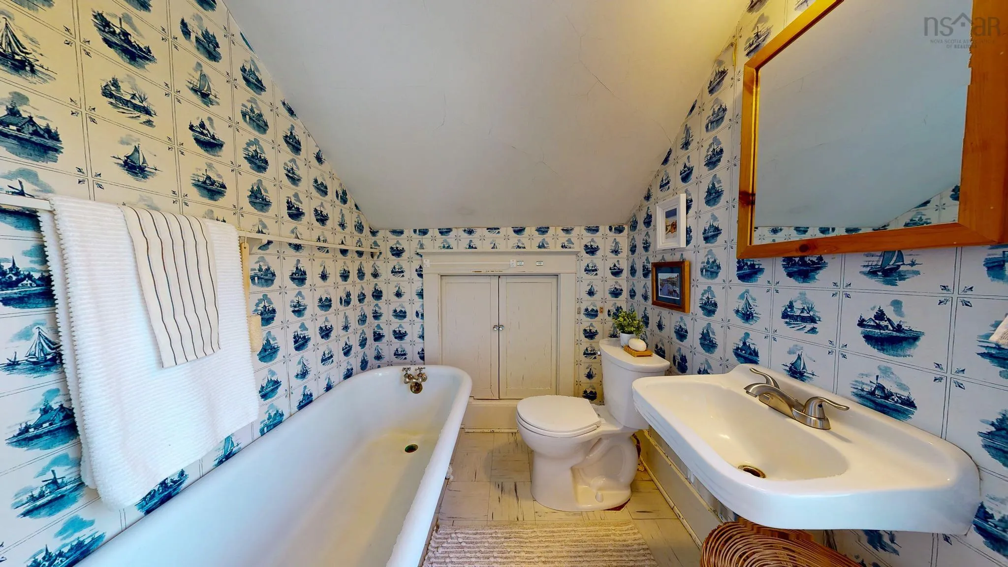 32 Kent Avenue, Wolfville, NS B4P 1V1, 4 Bedrooms Bedrooms, ,2 BathroomsBathrooms,Residential,For Sale,Kent,202522562