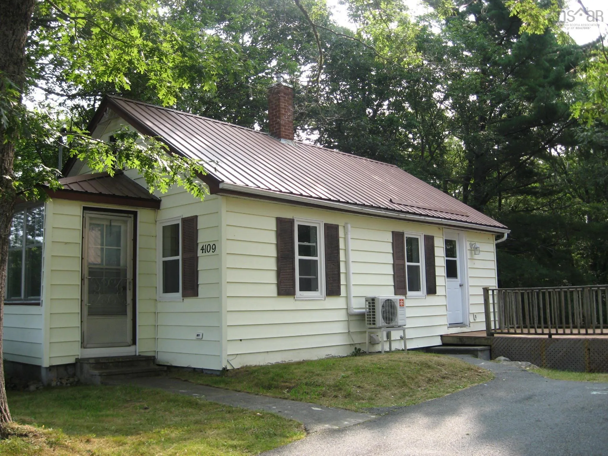 4109 Highway 3, Brooklyn, NS B0J 1H0, 2 Bedrooms Bedrooms, ,1 BathroomBathrooms,Residential,For Sale,Highway 3,202520119