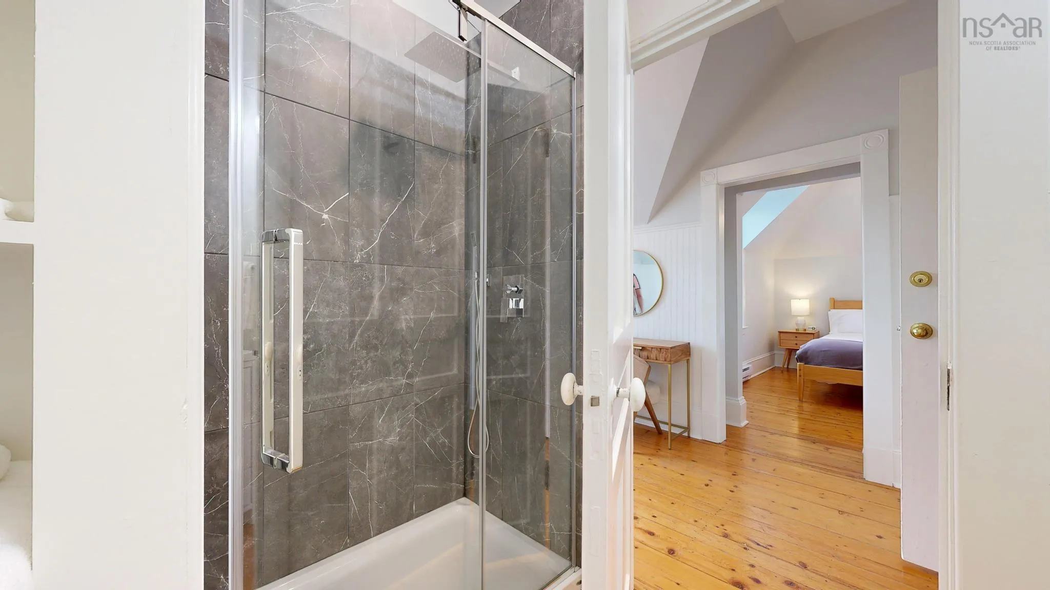 558 Main Street, Mahone Bay, NS B0J 2E0, 5 Bedrooms Bedrooms, ,5 BathroomsBathrooms,Residential,For Sale,Main,202512873