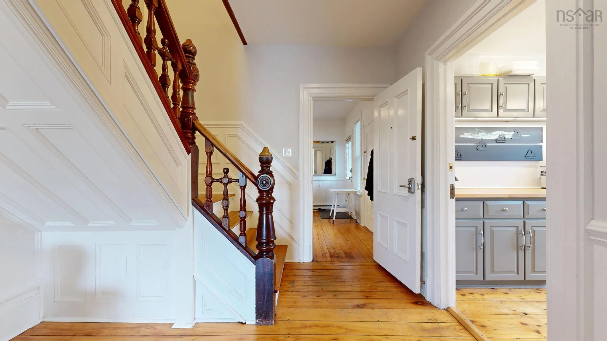 558 Main Street, Mahone Bay, NS B0J 2E0, 5 Bedrooms Bedrooms, ,5 BathroomsBathrooms,Residential,For Sale,Main,202512873