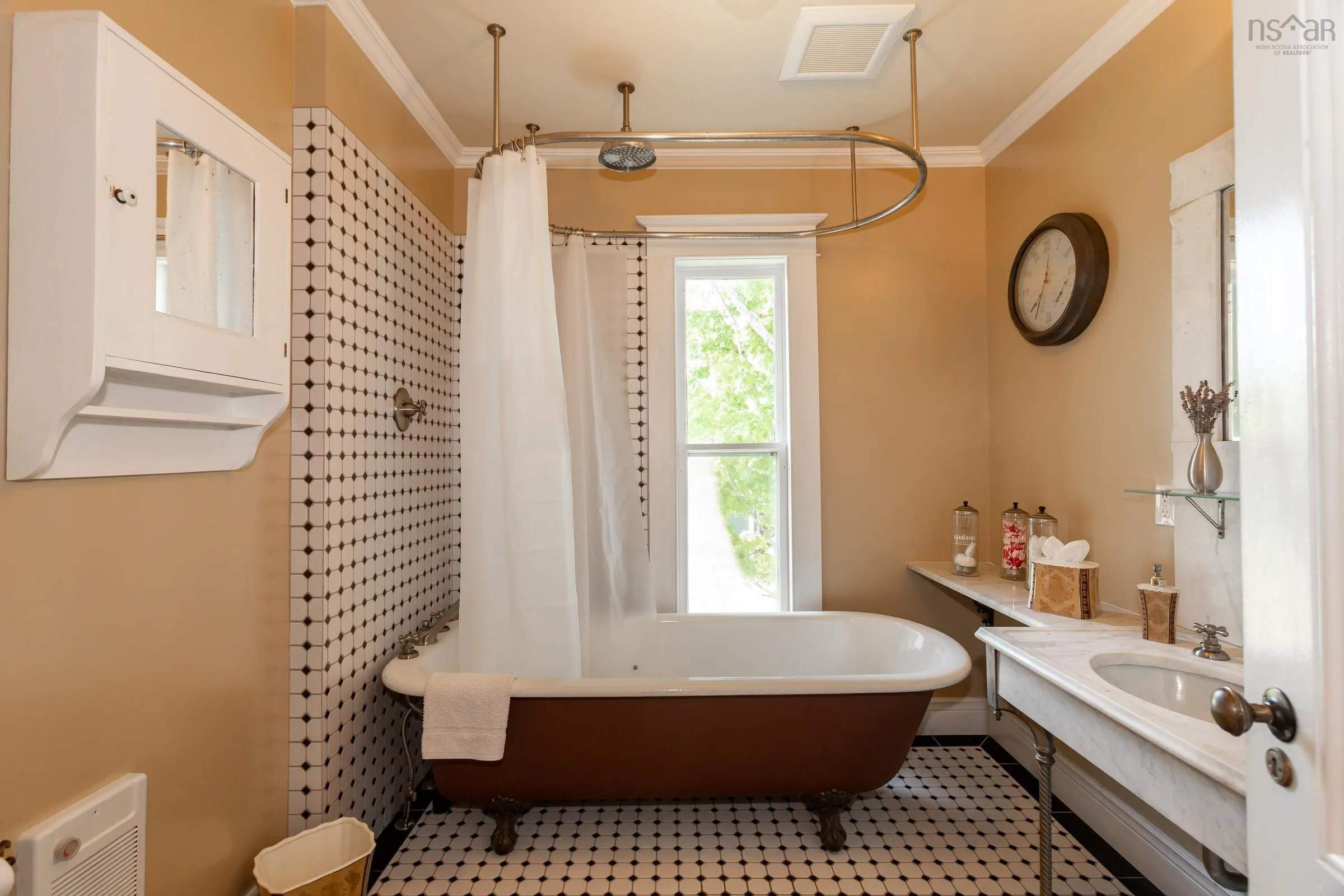 5287 Granville Road, Granville Ferry, NS B0S 1K0, 4 Bedrooms Bedrooms, ,5 BathroomsBathrooms,Residential,For Sale,Granville,202512799