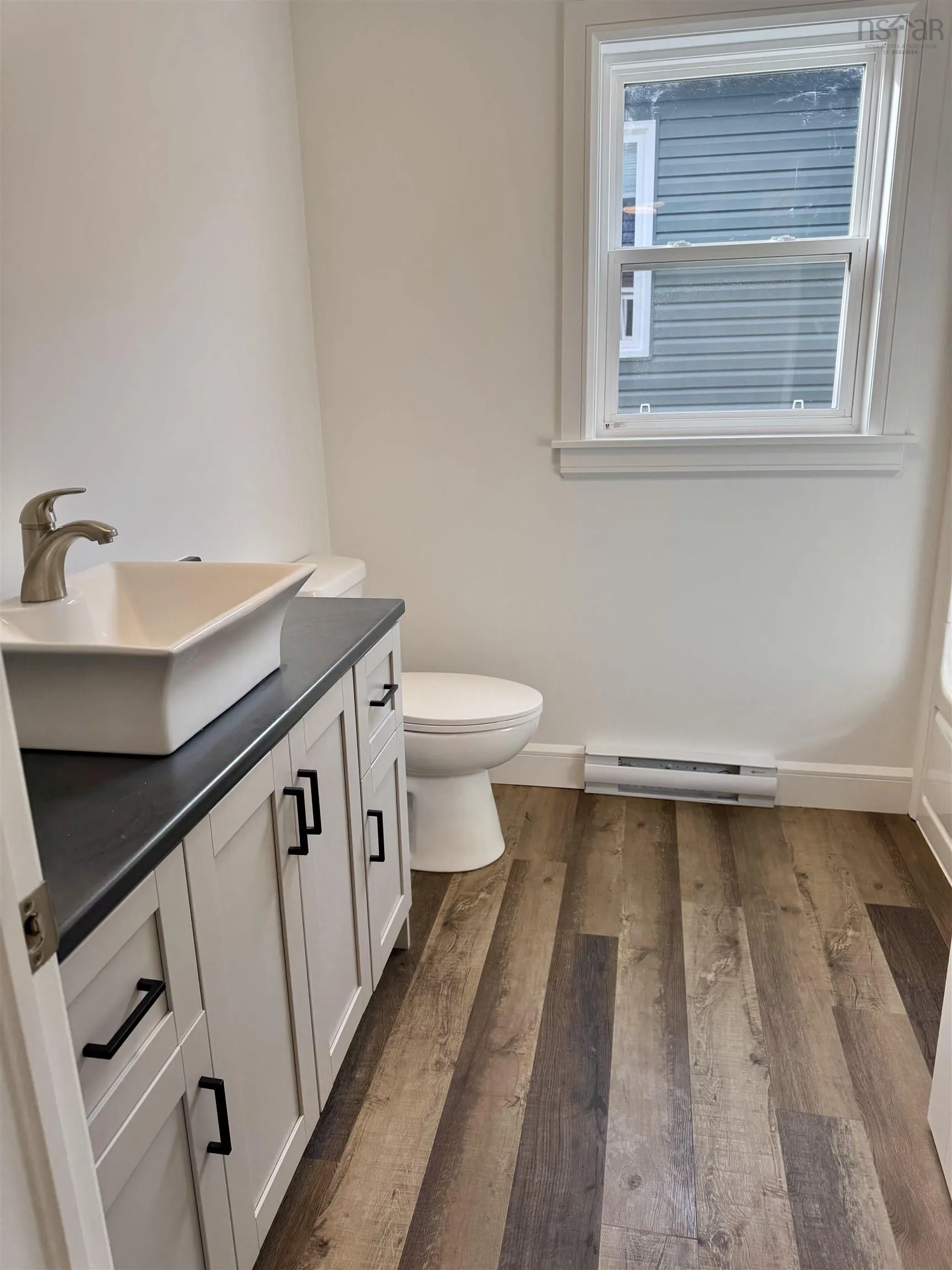 10 Elizabeth Avenue, Garlands Crossing, NS B0N 2T0, 2 Bedrooms Bedrooms, ,2 BathroomsBathrooms,Residential,For Sale,Elizabeth,202522118