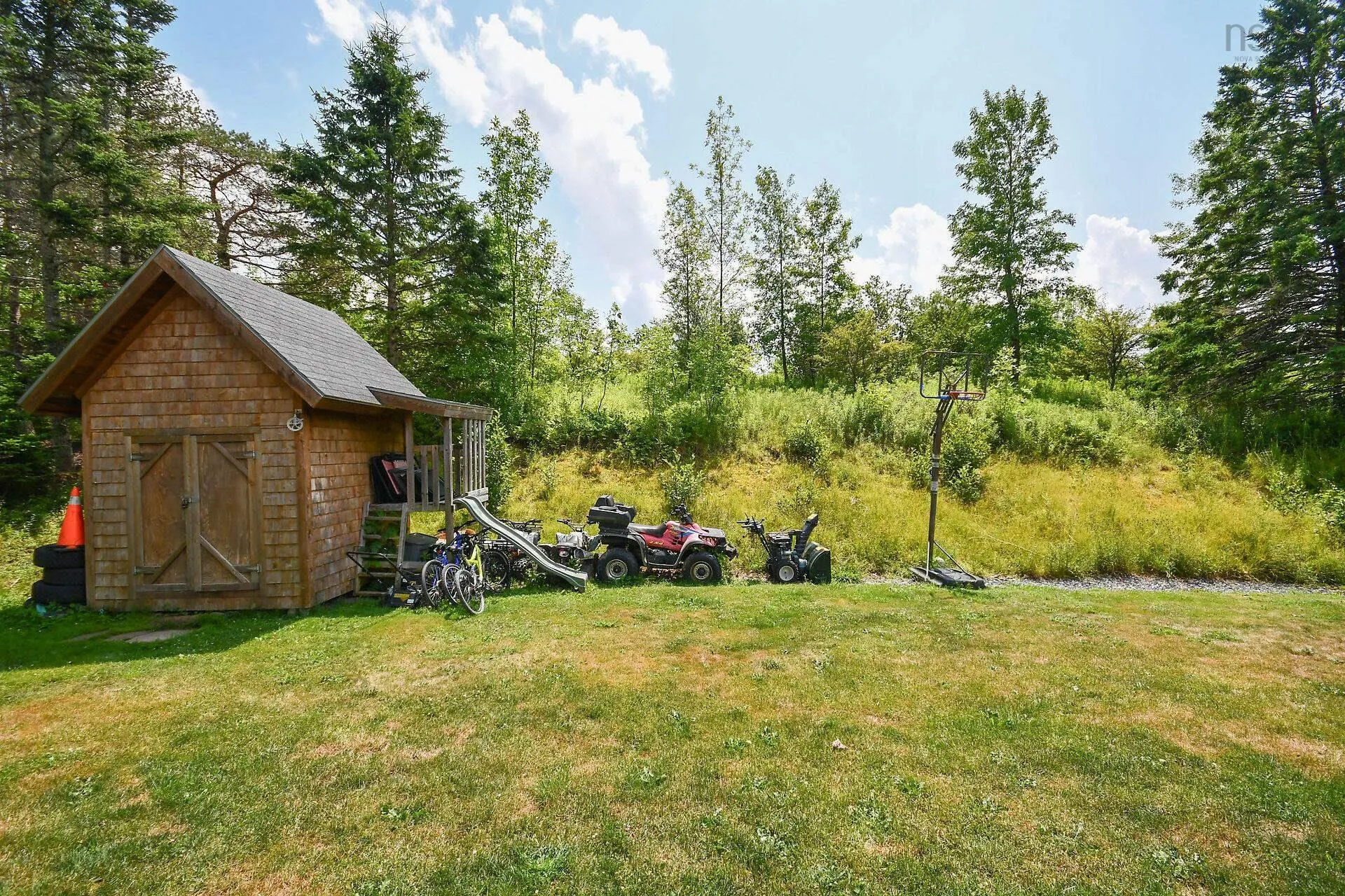 1178 Highway 1, Lakelands, NS B0N 1Z0, 3 Bedrooms Bedrooms, ,2 BathroomsBathrooms,Residential,For Sale,Highway 1,202518310