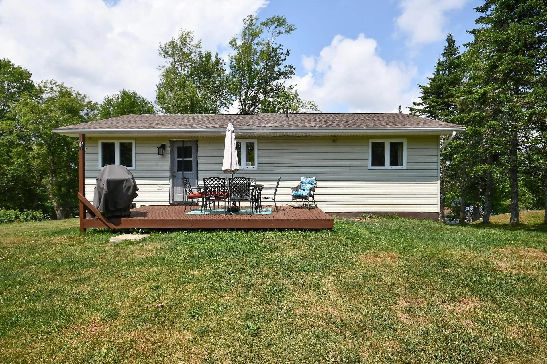 1178 Highway 1, Lakelands, NS B0N 1Z0, 3 Bedrooms Bedrooms, ,2 BathroomsBathrooms,Residential,For Sale,Highway 1,202518310