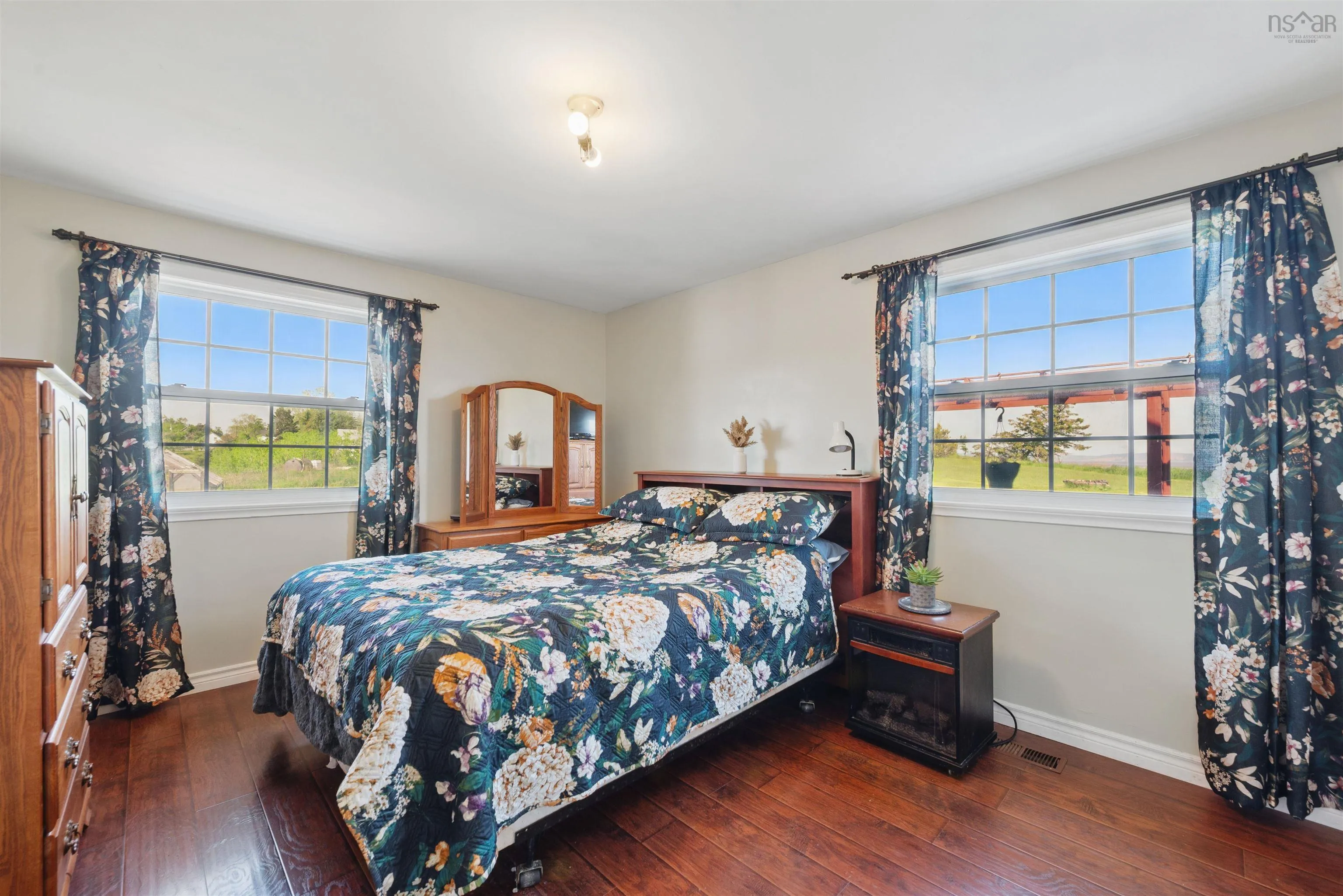 6439 Highway 215, Cheverie, NS B0N 1G0, 3 Bedrooms Bedrooms, ,2 BathroomsBathrooms,Residential,For Sale,Highway 215,202512797