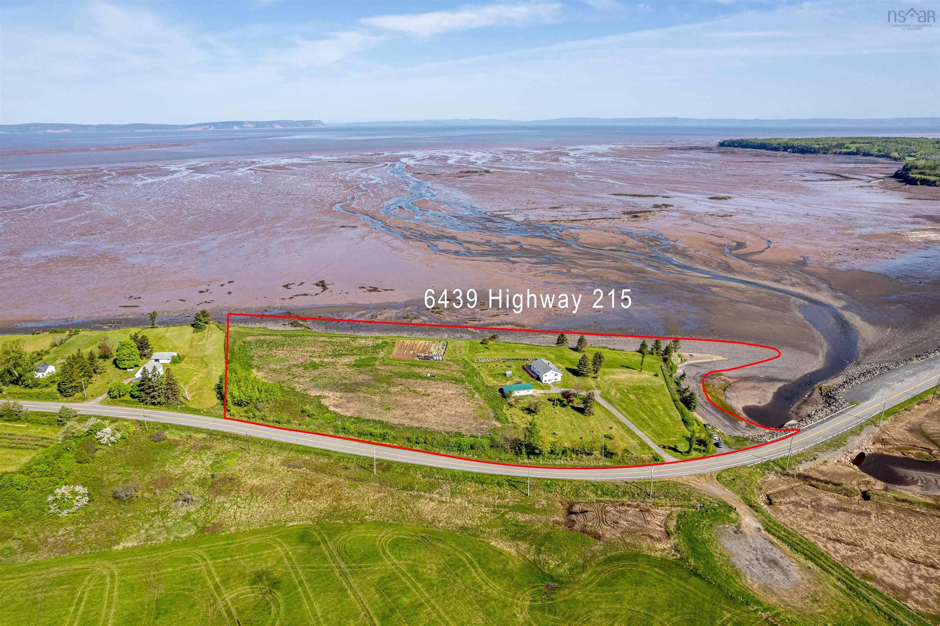 6439 Highway 215, Cheverie, NS B0N 1G0, 3 Bedrooms Bedrooms, ,2 BathroomsBathrooms,Residential,For Sale,Highway 215,202512797