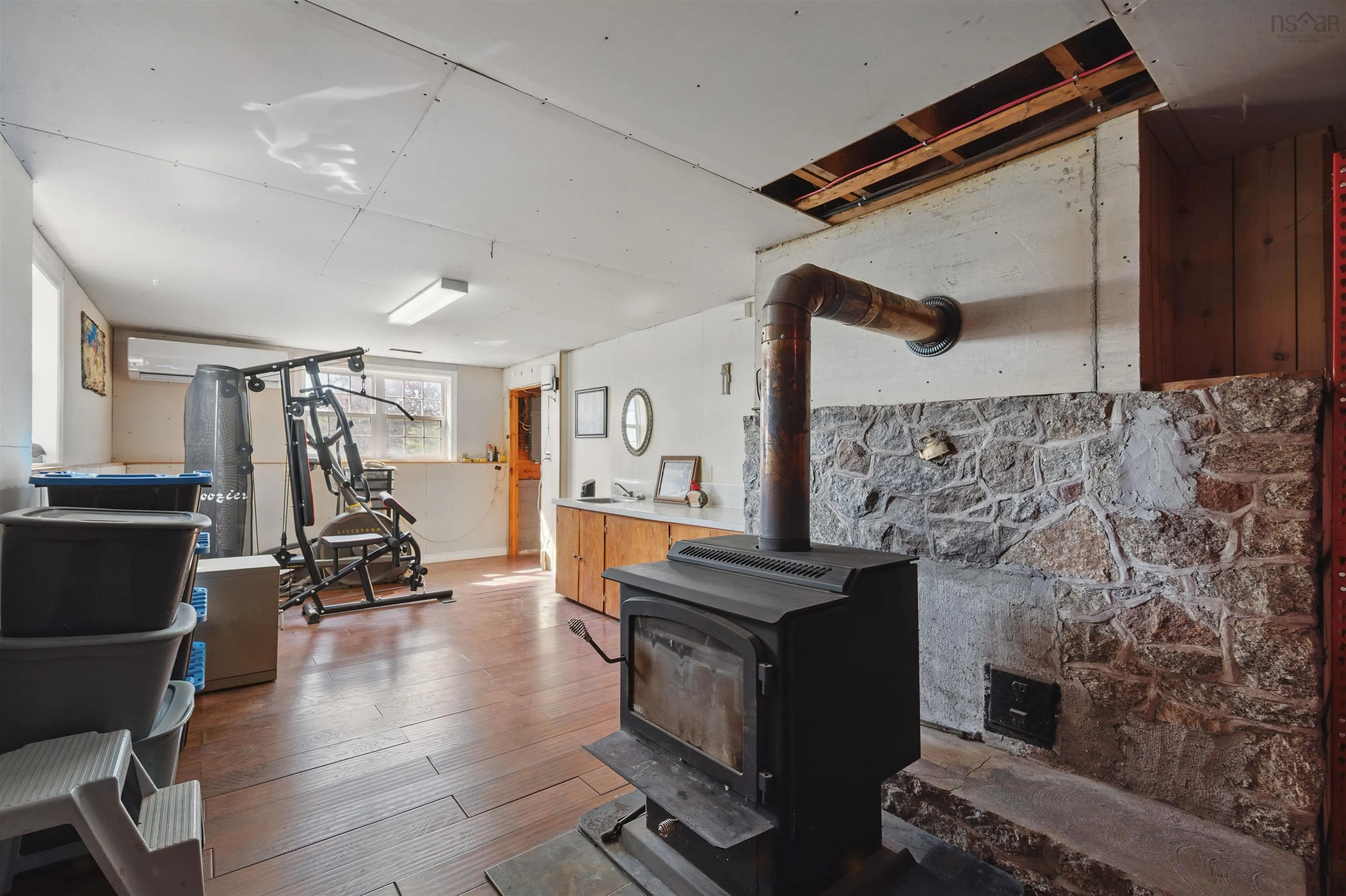 6439 Highway 215, Cheverie, NS B0N 1G0, 3 Bedrooms Bedrooms, ,2 BathroomsBathrooms,Residential,For Sale,Highway 215,202512797