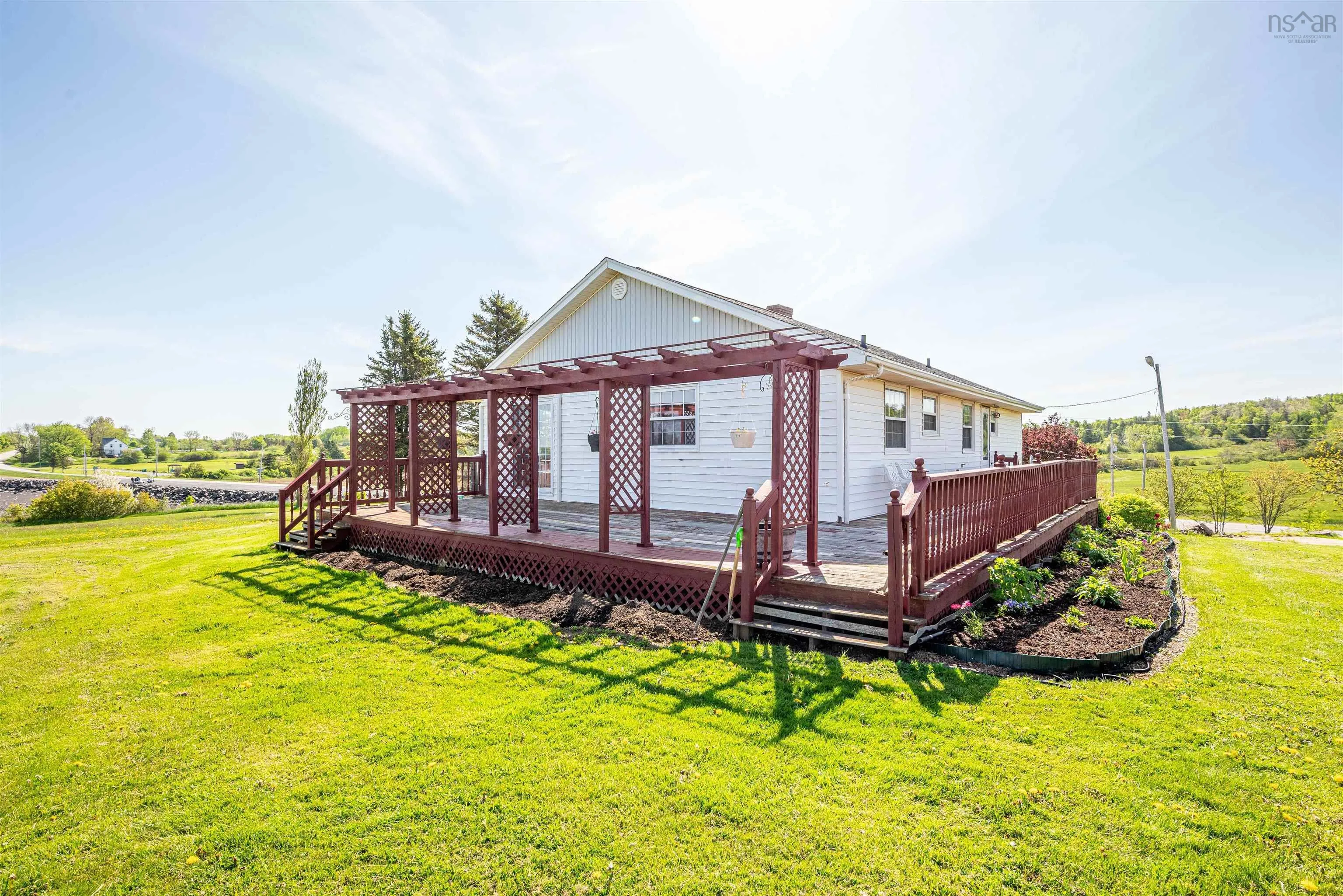 6439 Highway 215, Cheverie, NS B0N 1G0, 3 Bedrooms Bedrooms, ,2 BathroomsBathrooms,Residential,For Sale,Highway 215,202512797