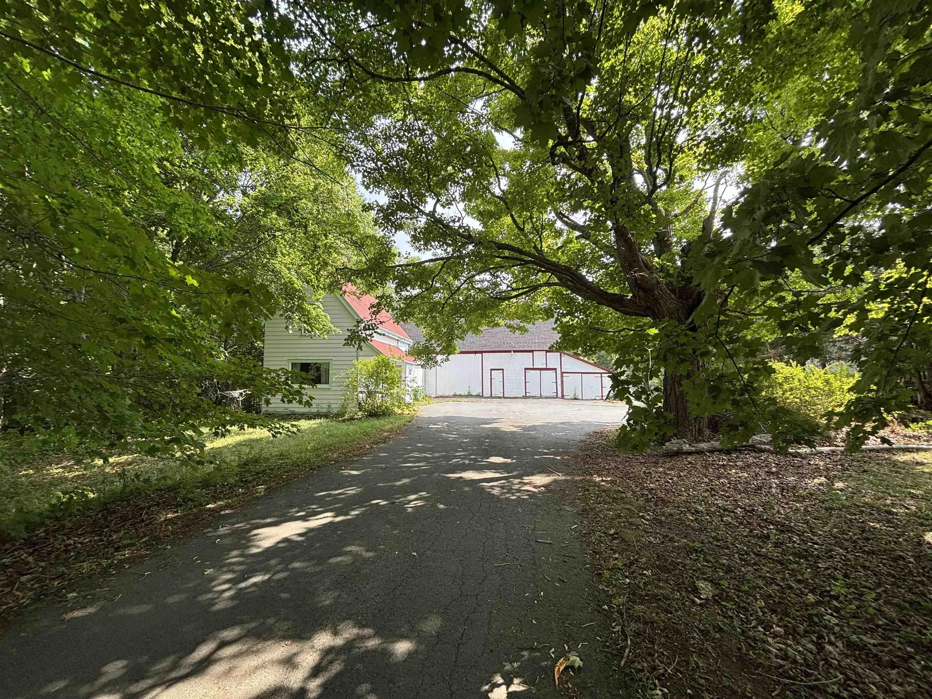 7752 Highway 14, Brooklyn, NS B0N 2A0, 5 Bedrooms Bedrooms, ,2 BathroomsBathrooms,Residential,For Sale,Highway 14,202520318