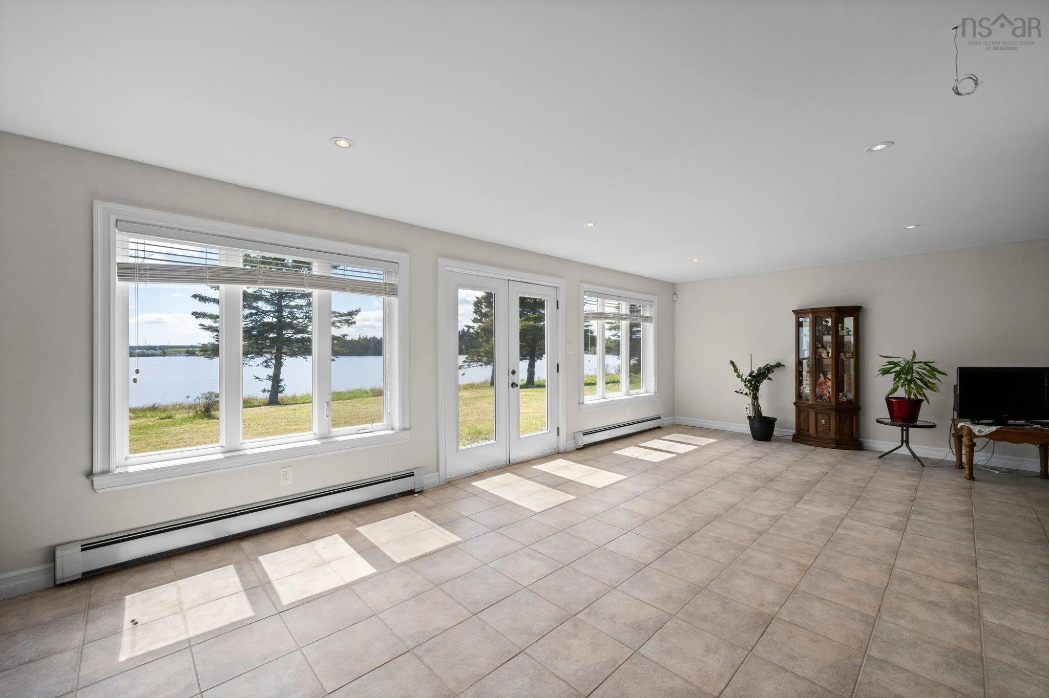 1480 Cow Bay Road, Cow Bay, NS B3G 1L3, 3 Bedrooms Bedrooms, ,3 BathroomsBathrooms,Residential,For Sale,Cow Bay,202512068