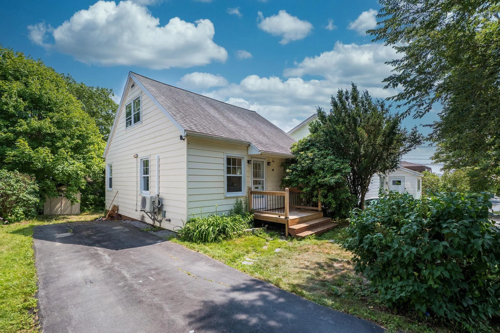 54 Symonds Street, Dartmouth, NS B3A 3L7, 3 Bedrooms Bedrooms, ,2 BathroomsBathrooms,Residential,For Sale,Symonds,202517962