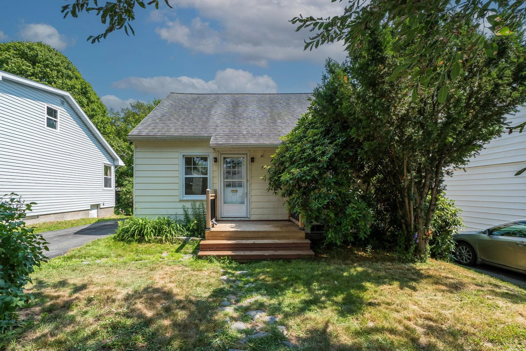 54 Symonds Street, Dartmouth, NS B3A 3L7, 3 Bedrooms Bedrooms, ,2 BathroomsBathrooms,Residential,For Sale,Symonds,202517962