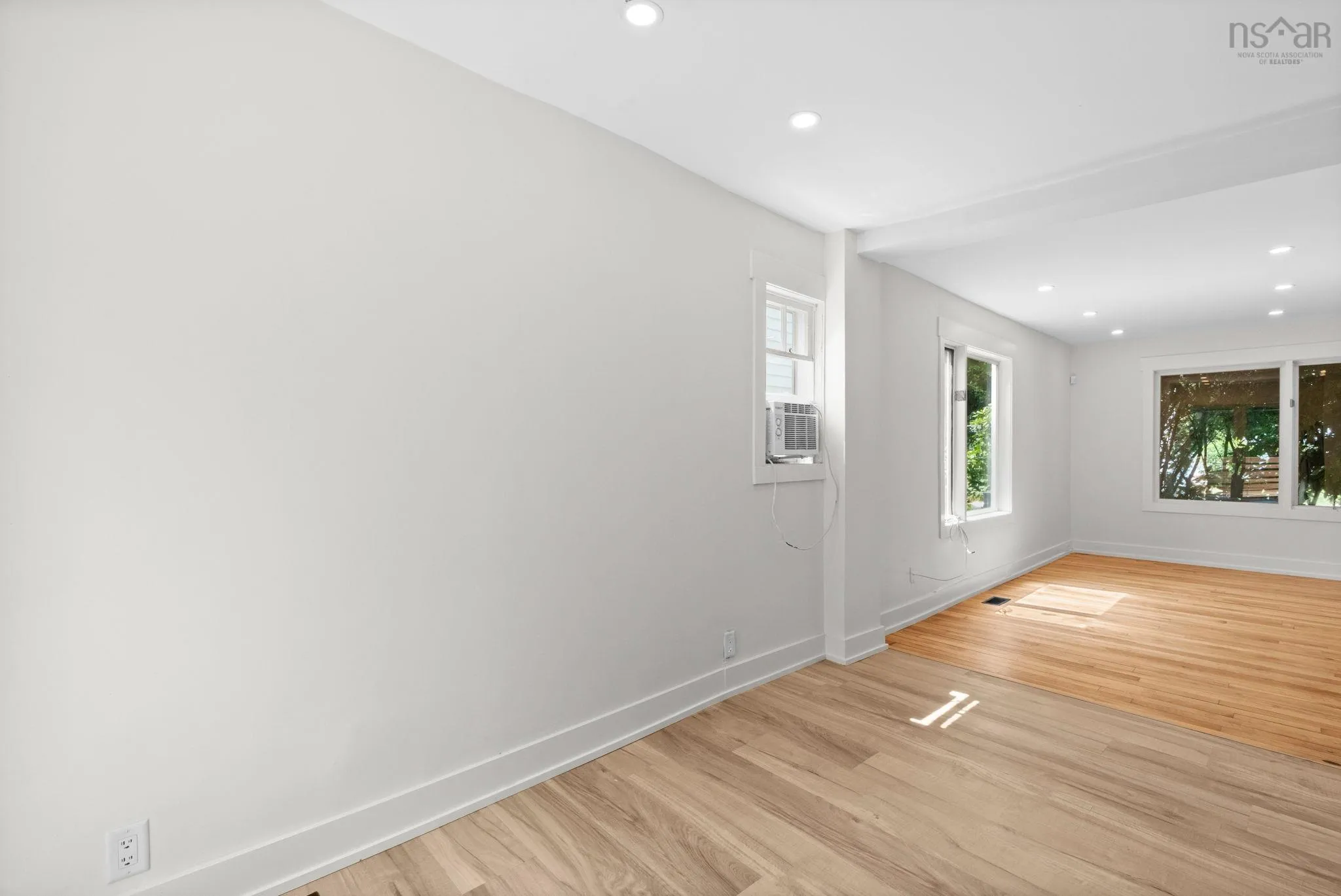 54 Symonds Street, Dartmouth, NS B3A 3L7, 3 Bedrooms Bedrooms, ,2 BathroomsBathrooms,Residential,For Sale,Symonds,202517962