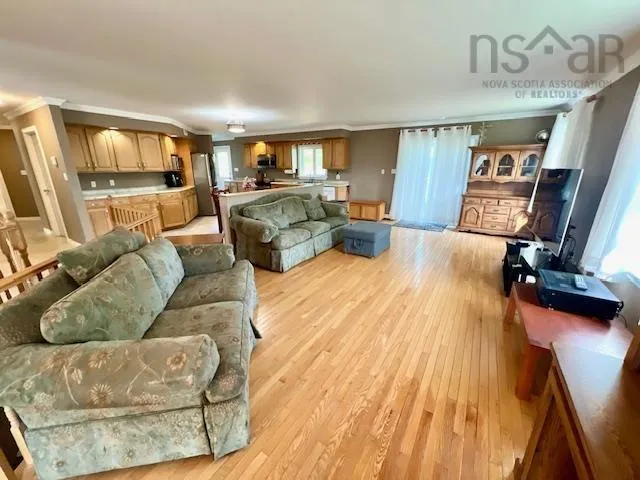 52 Amberwood Crescent, Westmount, NS B1P 2J8, 3 Bedrooms Bedrooms, ,2 BathroomsBathrooms,Residential,For Sale,Amberwood,202520181