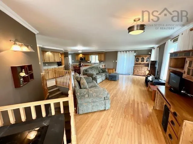 52 Amberwood Crescent, Westmount, NS B1P 2J8, 3 Bedrooms Bedrooms, ,2 BathroomsBathrooms,Residential,For Sale,Amberwood,202520181