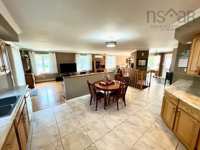 52 Amberwood Crescent, Westmount, NS B1P 2J8, 3 Bedrooms Bedrooms, ,2 BathroomsBathrooms,Residential,For Sale,Amberwood,202520181