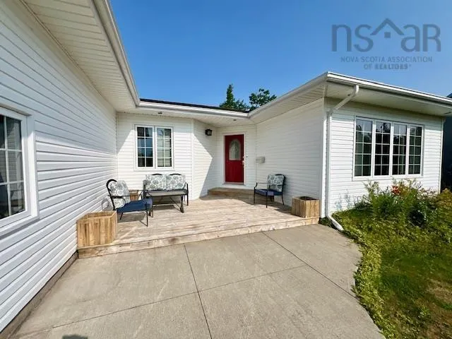 52 Amberwood Crescent, Westmount, NS B1P 2J8, 3 Bedrooms Bedrooms, ,2 BathroomsBathrooms,Residential,For Sale,Amberwood,202520181