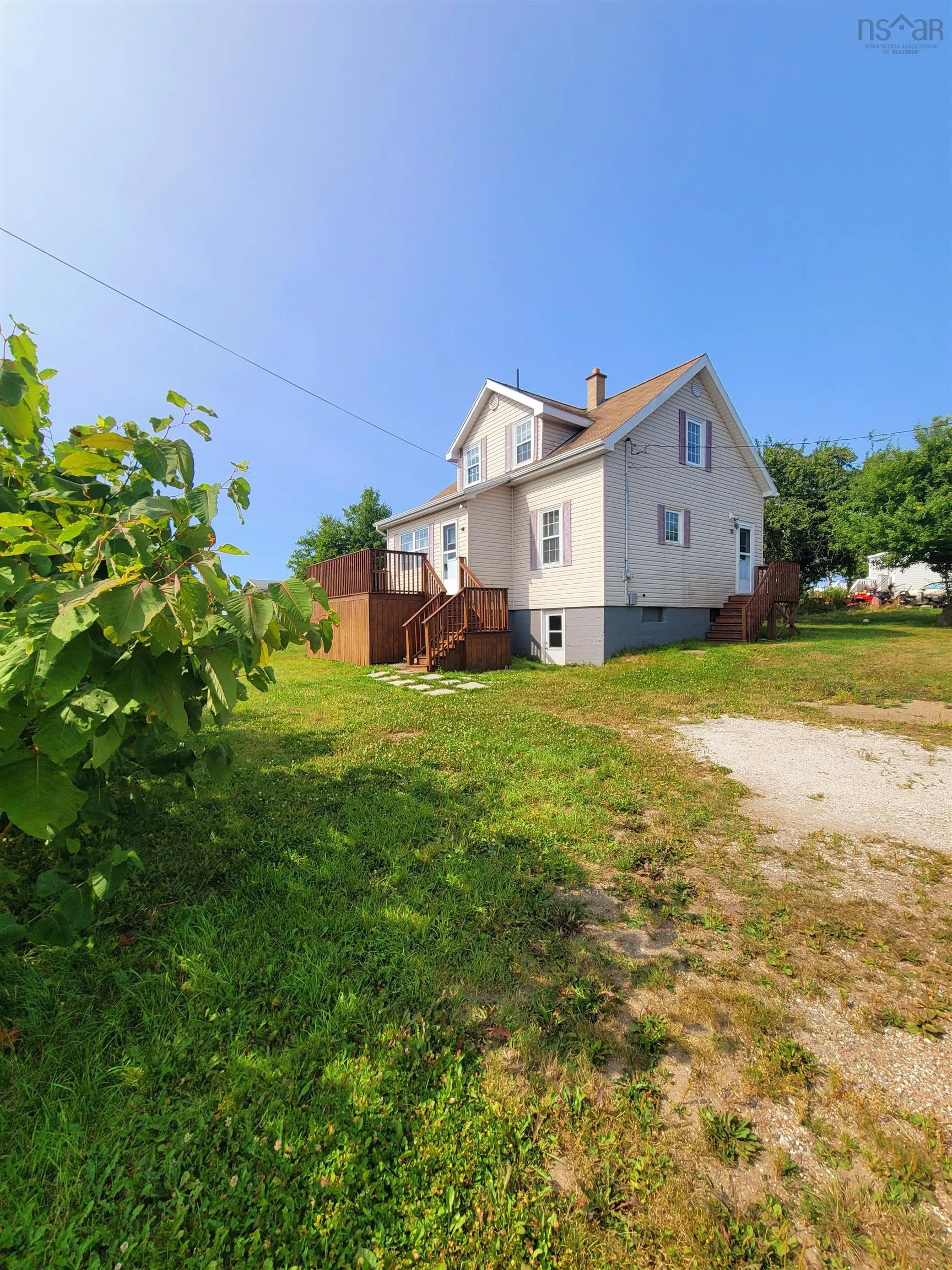 35 Centre Street, Reserve Mines, NS B1E 1B1, 3 Bedrooms Bedrooms, ,2 BathroomsBathrooms,Residential,For Sale,Centre,202514545