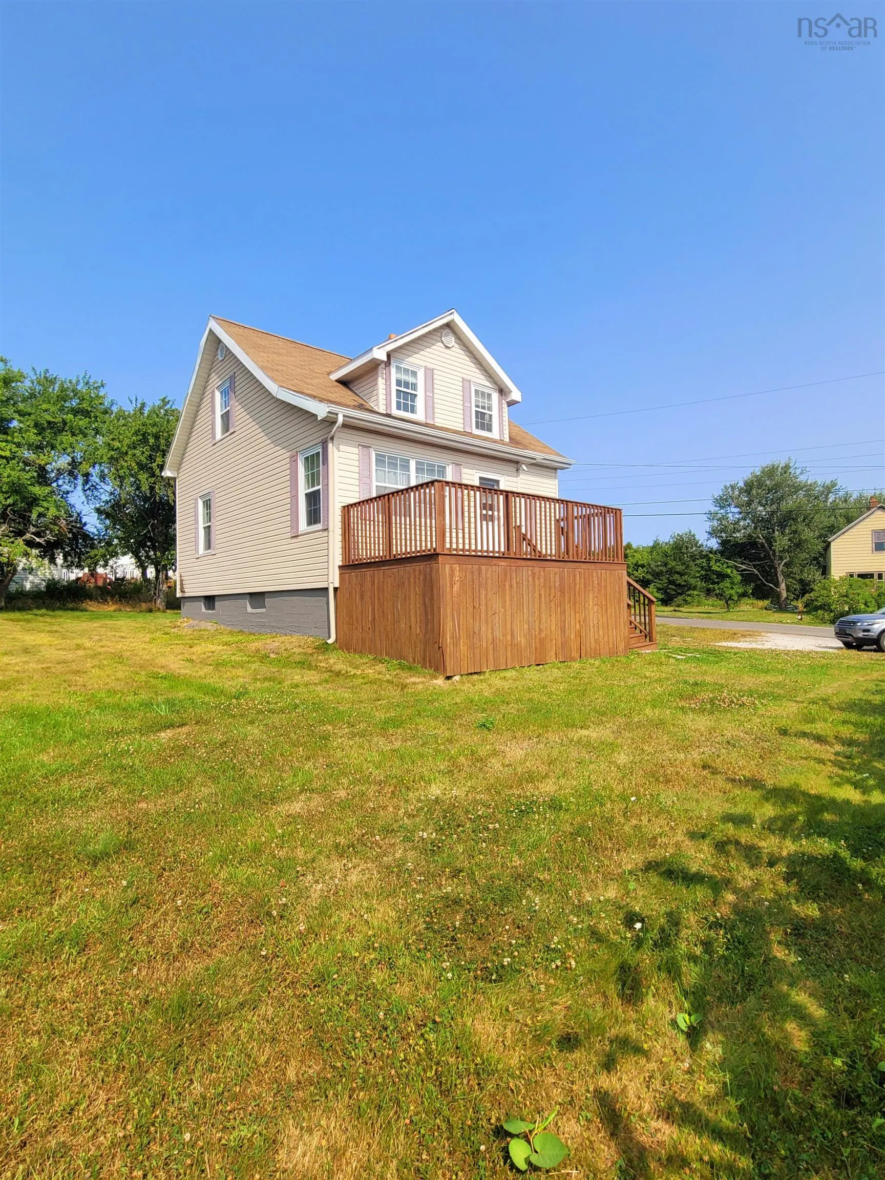 35 Centre Street, Reserve Mines, NS B1E 1B1, 3 Bedrooms Bedrooms, ,2 BathroomsBathrooms,Residential,For Sale,Centre,202514545