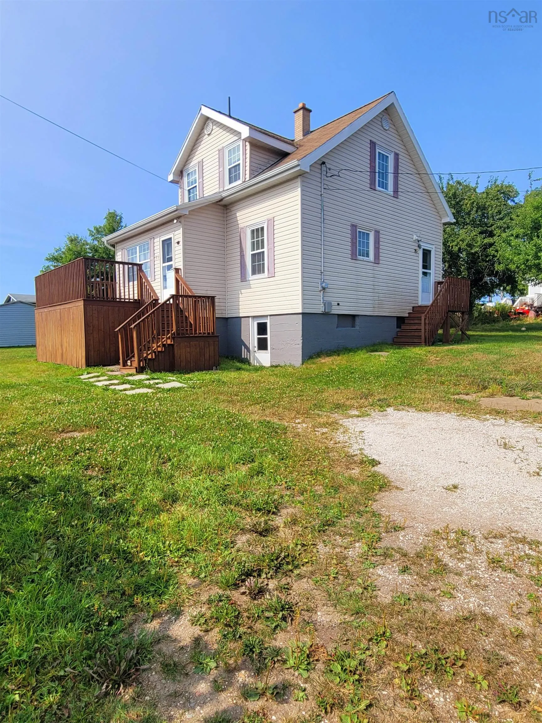 35 Centre Street, Reserve Mines, NS B1E 1B1, 3 Bedrooms Bedrooms, ,2 BathroomsBathrooms,Residential,For Sale,Centre,202514545