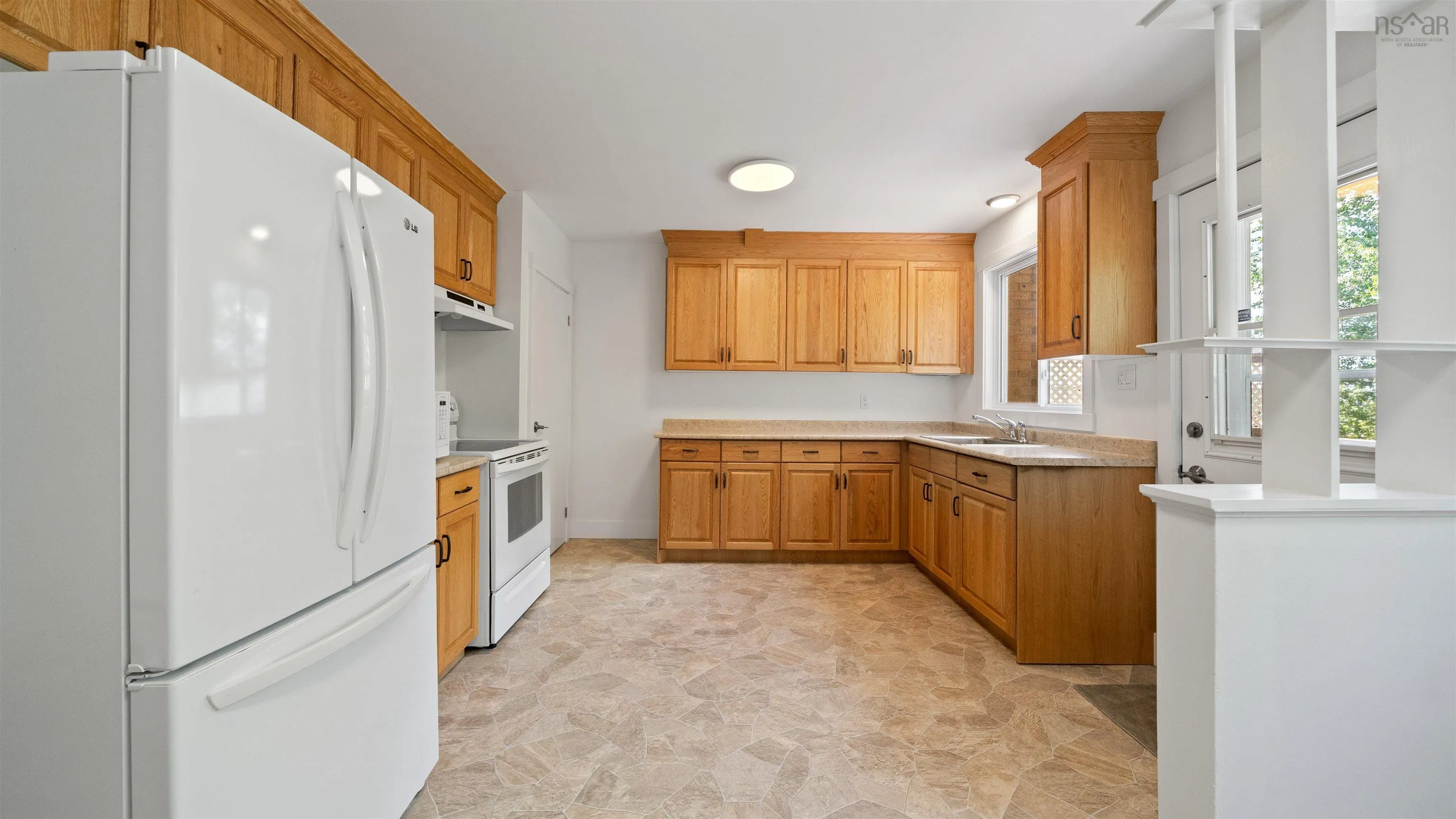 8/8a David Street, Dartmouth, NS B2X 1P6, 3 Bedrooms Bedrooms, ,1 BathroomBathrooms,Residential,For Sale,David,202518684