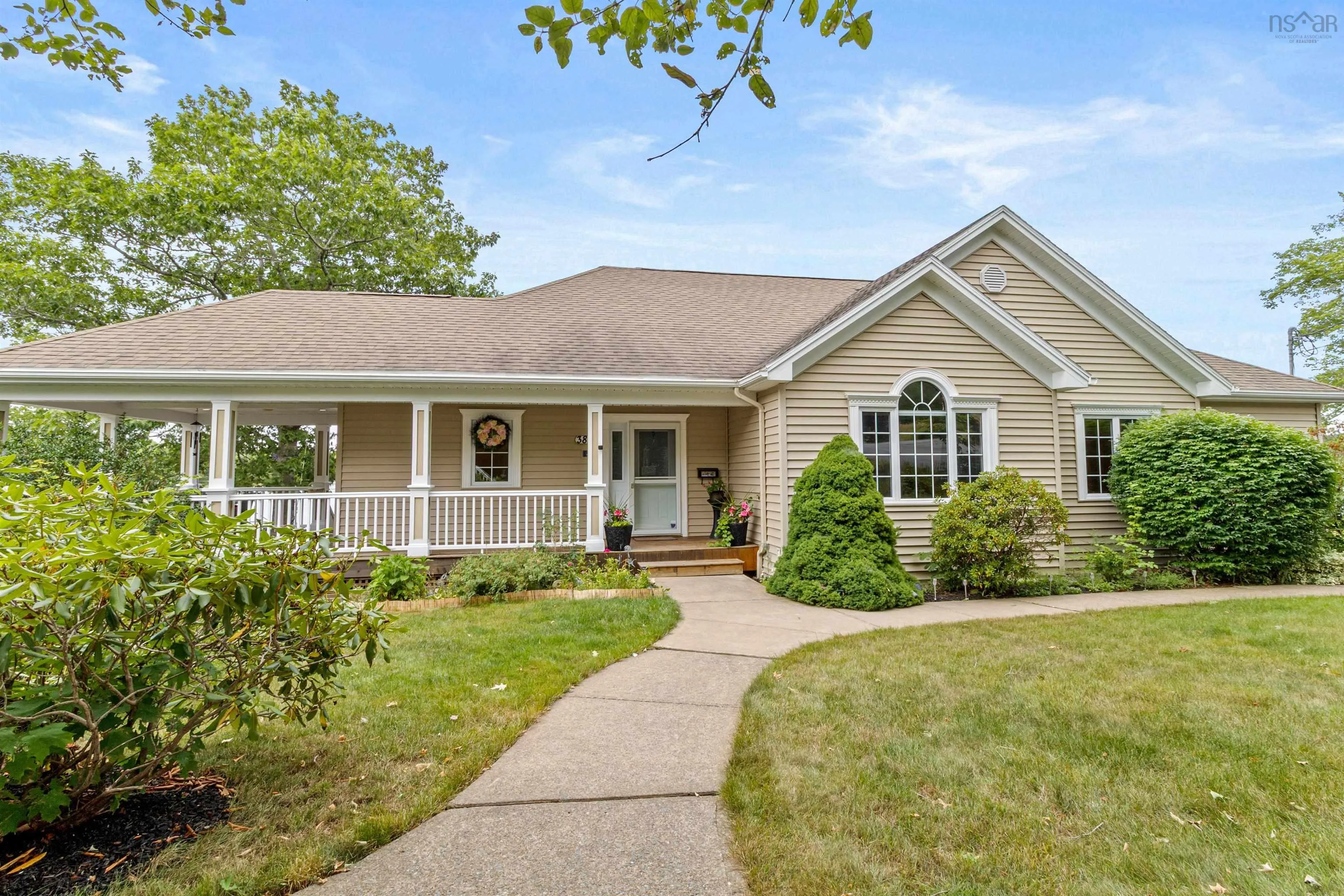 385 Lakeview Avenue, Middle Sackville, NS B4E 3B6, 4 Bedrooms Bedrooms, ,3 BathroomsBathrooms,Residential,For Sale,Lakeview,202520715