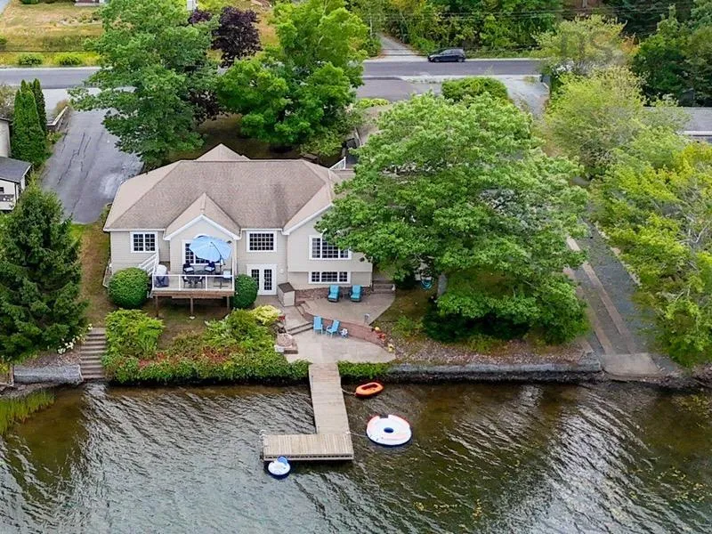 385 Lakeview Avenue, Middle Sackville, NS B4E 3B6, 4 Bedrooms Bedrooms, ,3 BathroomsBathrooms,Residential,For Sale,Lakeview,202520715