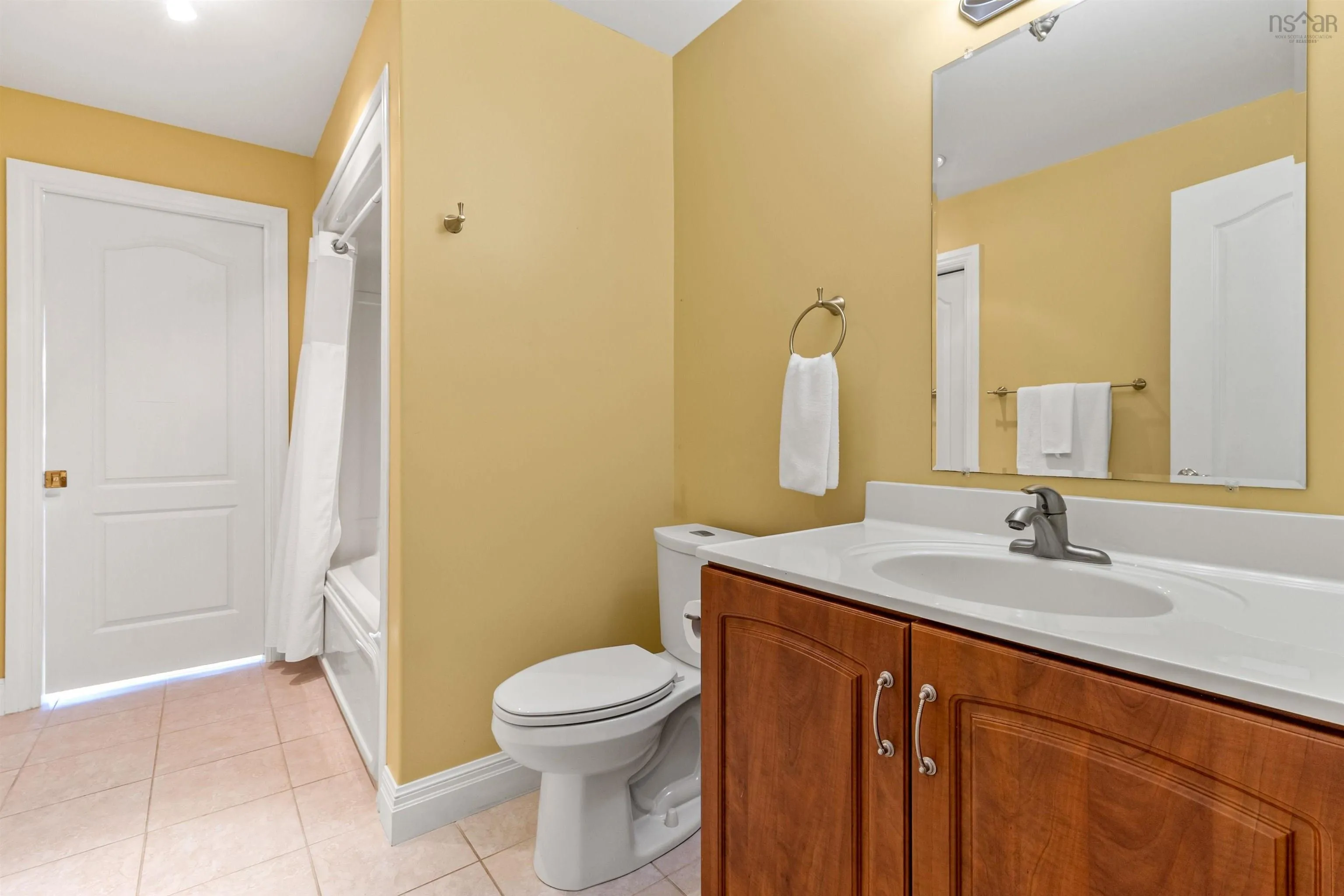 385 Lakeview Avenue, Middle Sackville, NS B4E 3B6, 4 Bedrooms Bedrooms, ,3 BathroomsBathrooms,Residential,For Sale,Lakeview,202520715