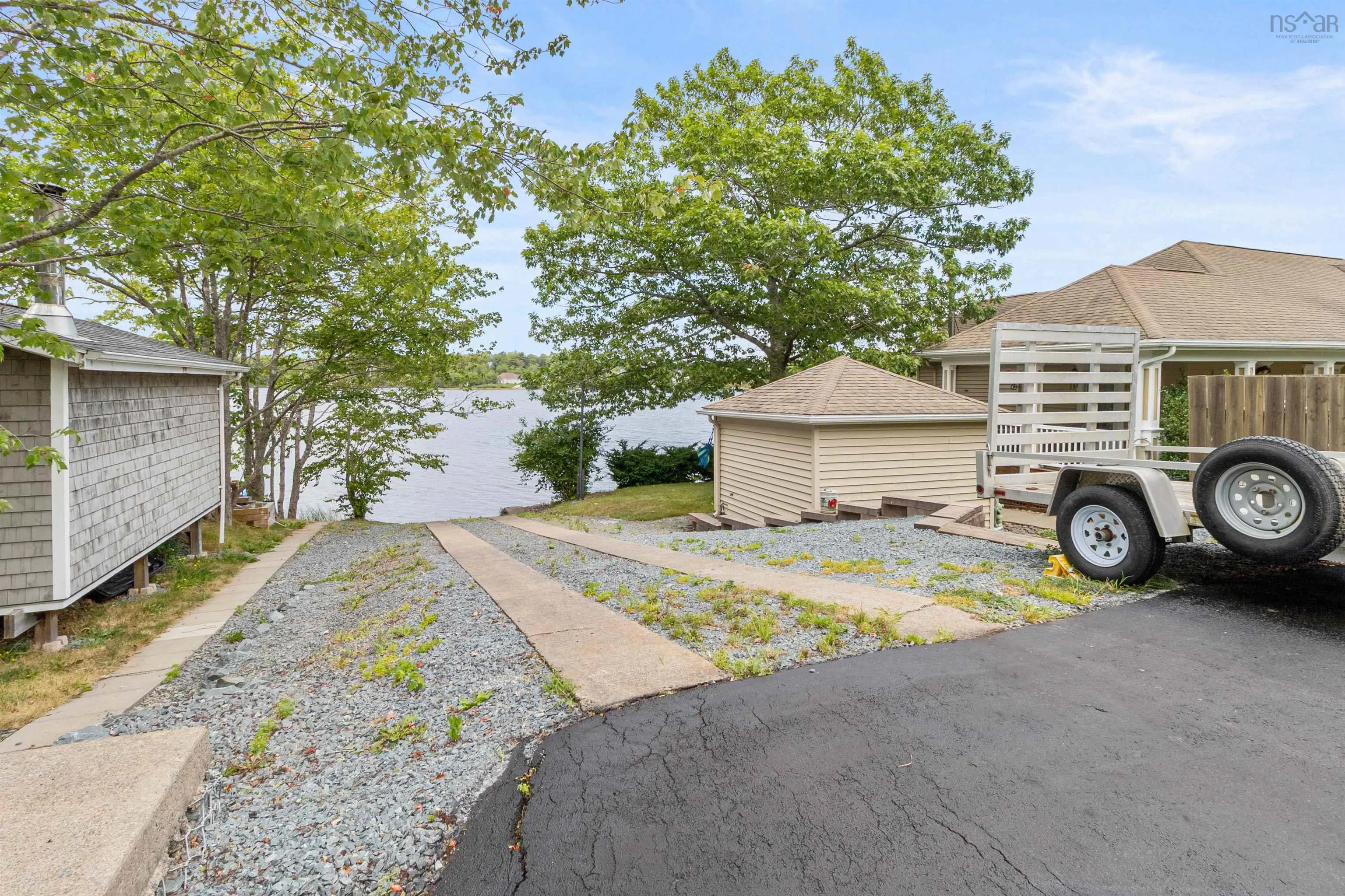 385 Lakeview Avenue, Middle Sackville, NS B4E 3B6, 4 Bedrooms Bedrooms, ,3 BathroomsBathrooms,Residential,For Sale,Lakeview,202520715