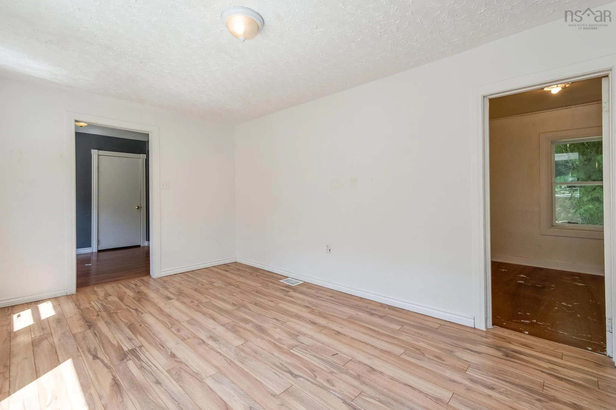 79 Mountain Avenue, Dartmouth, NS B2X 1X9, 2 Bedrooms Bedrooms, ,1 BathroomBathrooms,Residential,For Sale,Mountain,202519990
