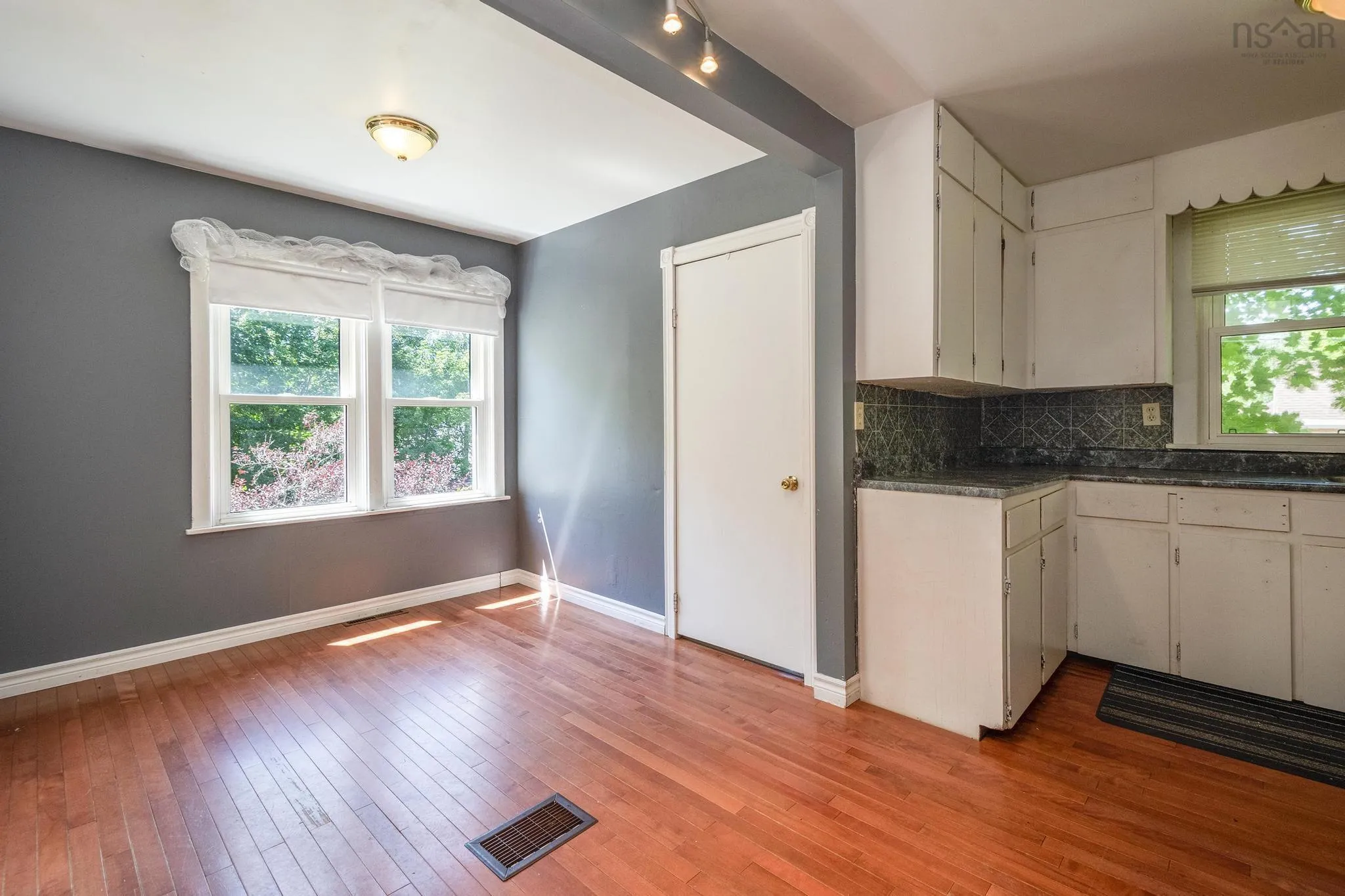 79 Mountain Avenue, Dartmouth, NS B2X 1X9, 2 Bedrooms Bedrooms, ,1 BathroomBathrooms,Residential,For Sale,Mountain,202519990