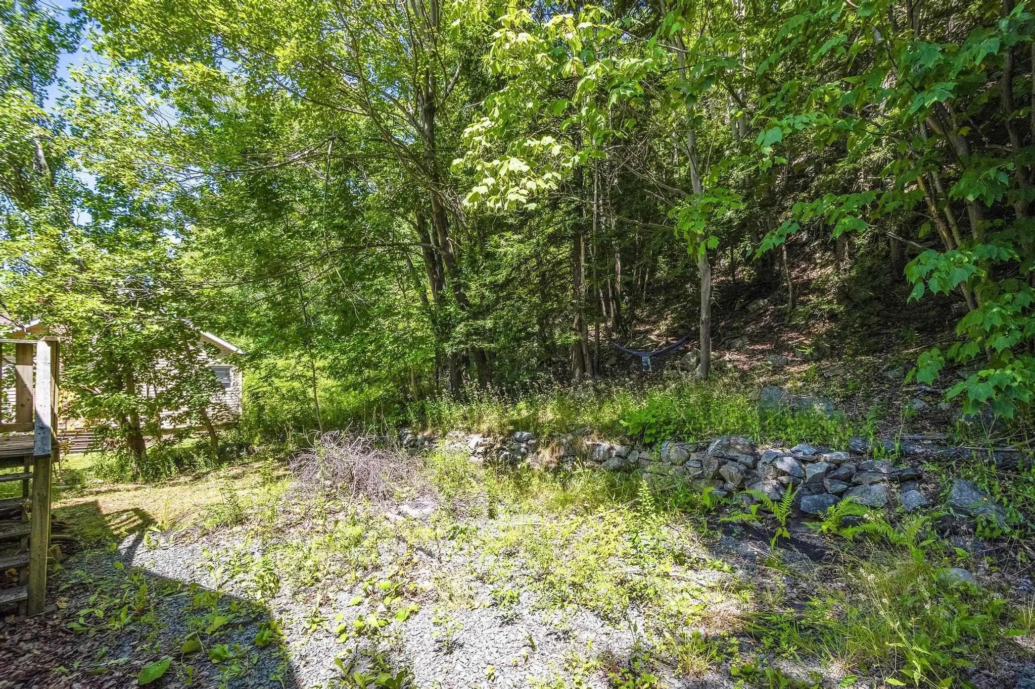 79 Mountain Avenue, Dartmouth, NS B2X 1X9, 2 Bedrooms Bedrooms, ,1 BathroomBathrooms,Residential,For Sale,Mountain,202519990
