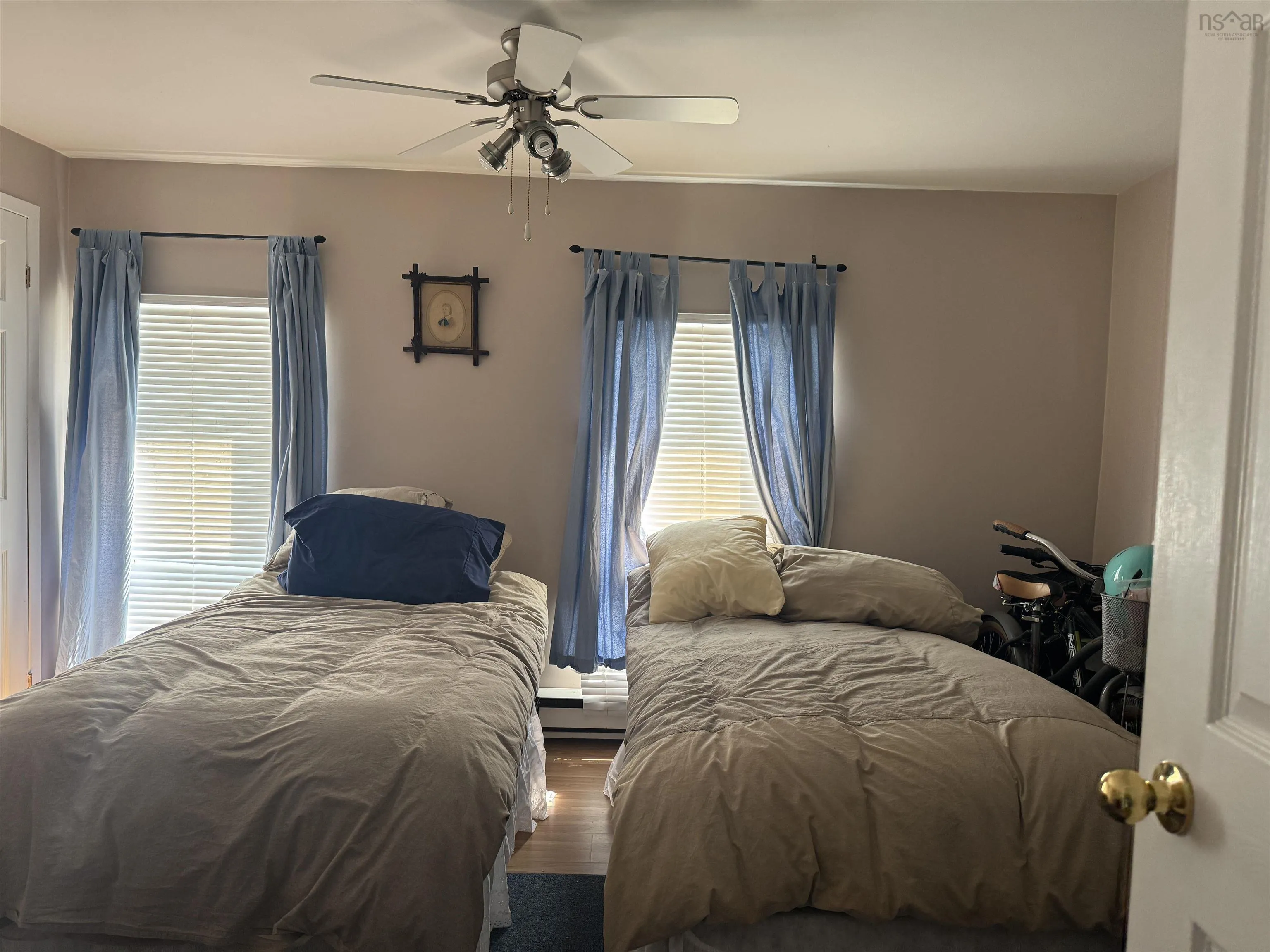 402 Purves Street, North Sydney, NS B2A 1C6, 3 Bedrooms Bedrooms, ,2 BathroomsBathrooms,Residential,For Sale,Purves,202520657
