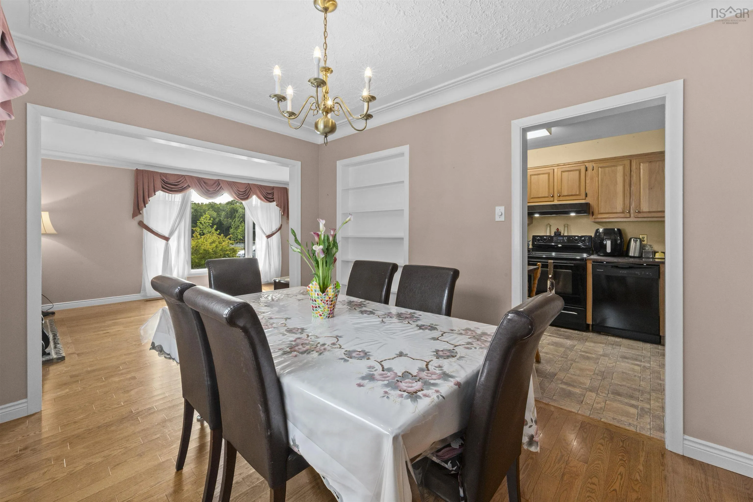 65 Penhorn Drive, Dartmouth, NS B2Y 3K6, 5 Bedrooms Bedrooms, ,2 BathroomsBathrooms,Residential,For Sale,Penhorn,202520662