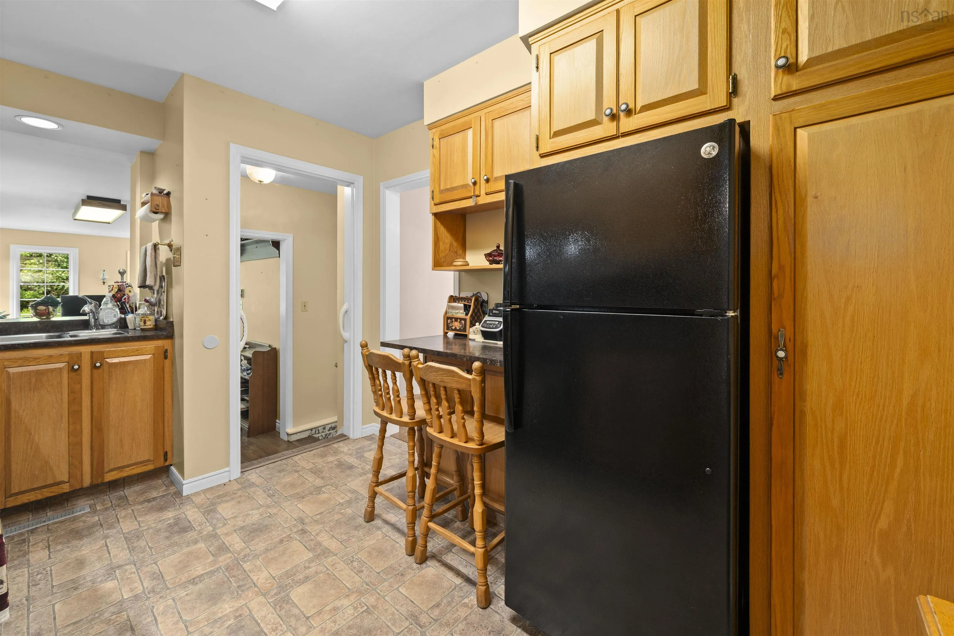 65 Penhorn Drive, Dartmouth, NS B2Y 3K6, 5 Bedrooms Bedrooms, ,2 BathroomsBathrooms,Residential,For Sale,Penhorn,202520662