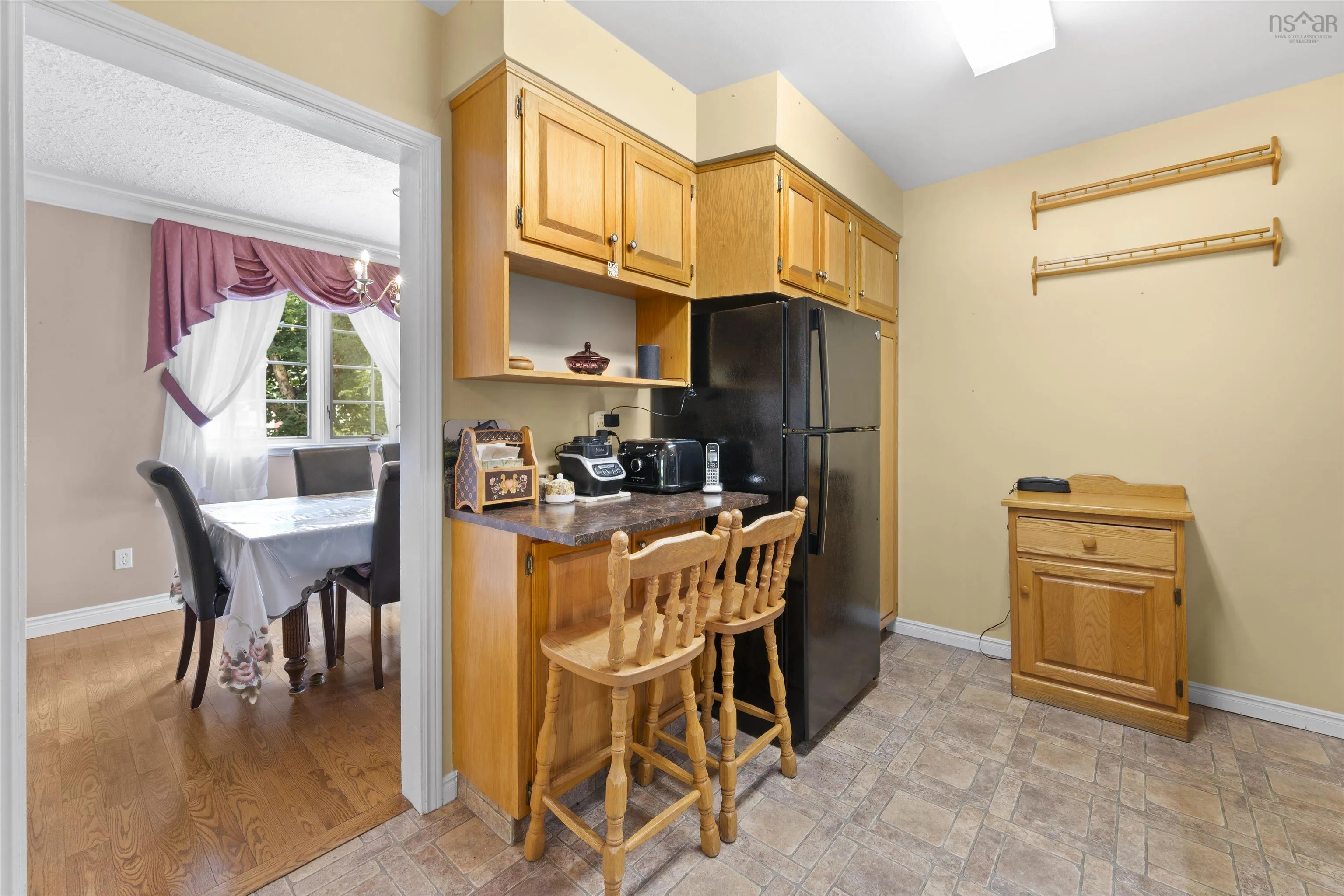 65 Penhorn Drive, Dartmouth, NS B2Y 3K6, 5 Bedrooms Bedrooms, ,2 BathroomsBathrooms,Residential,For Sale,Penhorn,202520662