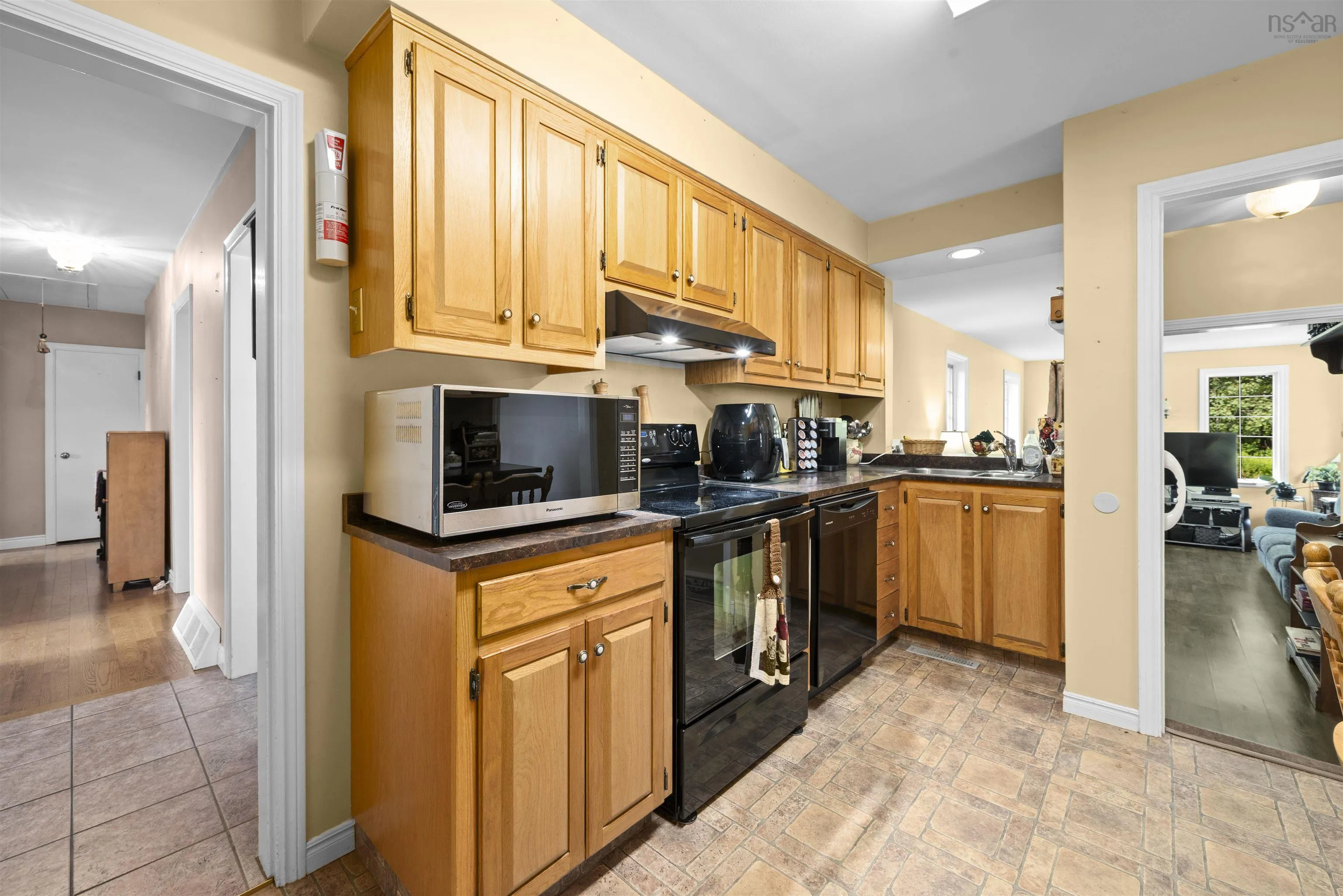 65 Penhorn Drive, Dartmouth, NS B2Y 3K6, 5 Bedrooms Bedrooms, ,2 BathroomsBathrooms,Residential,For Sale,Penhorn,202520662