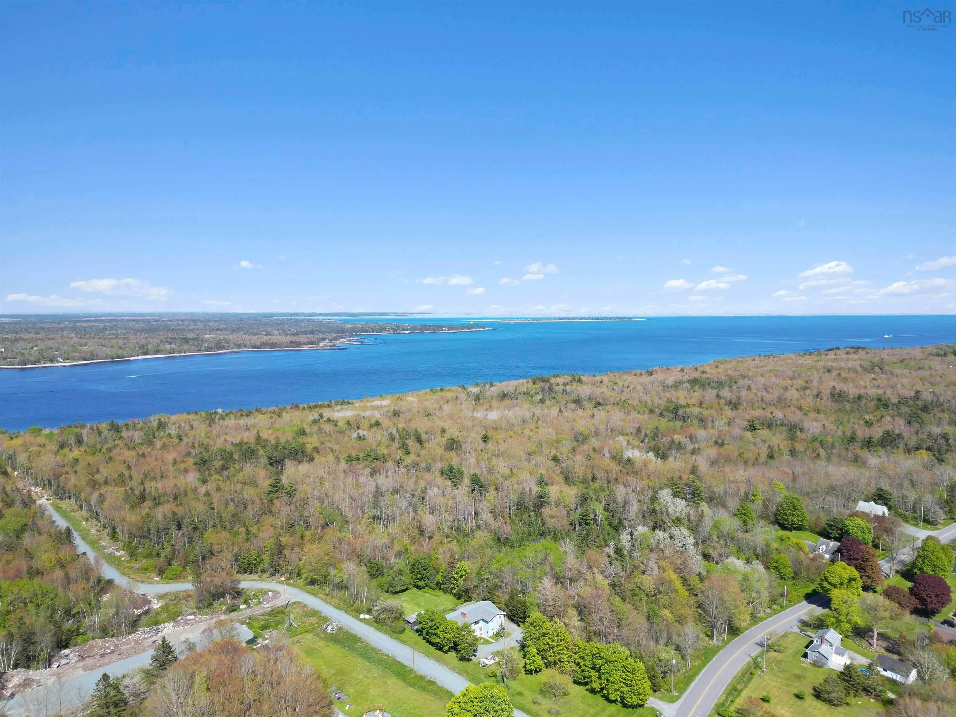 147 Shore Road, Mersey Point, NS B0T 1K0, 4 Bedrooms Bedrooms, ,3 BathroomsBathrooms,Residential,For Sale,Shore,202513188