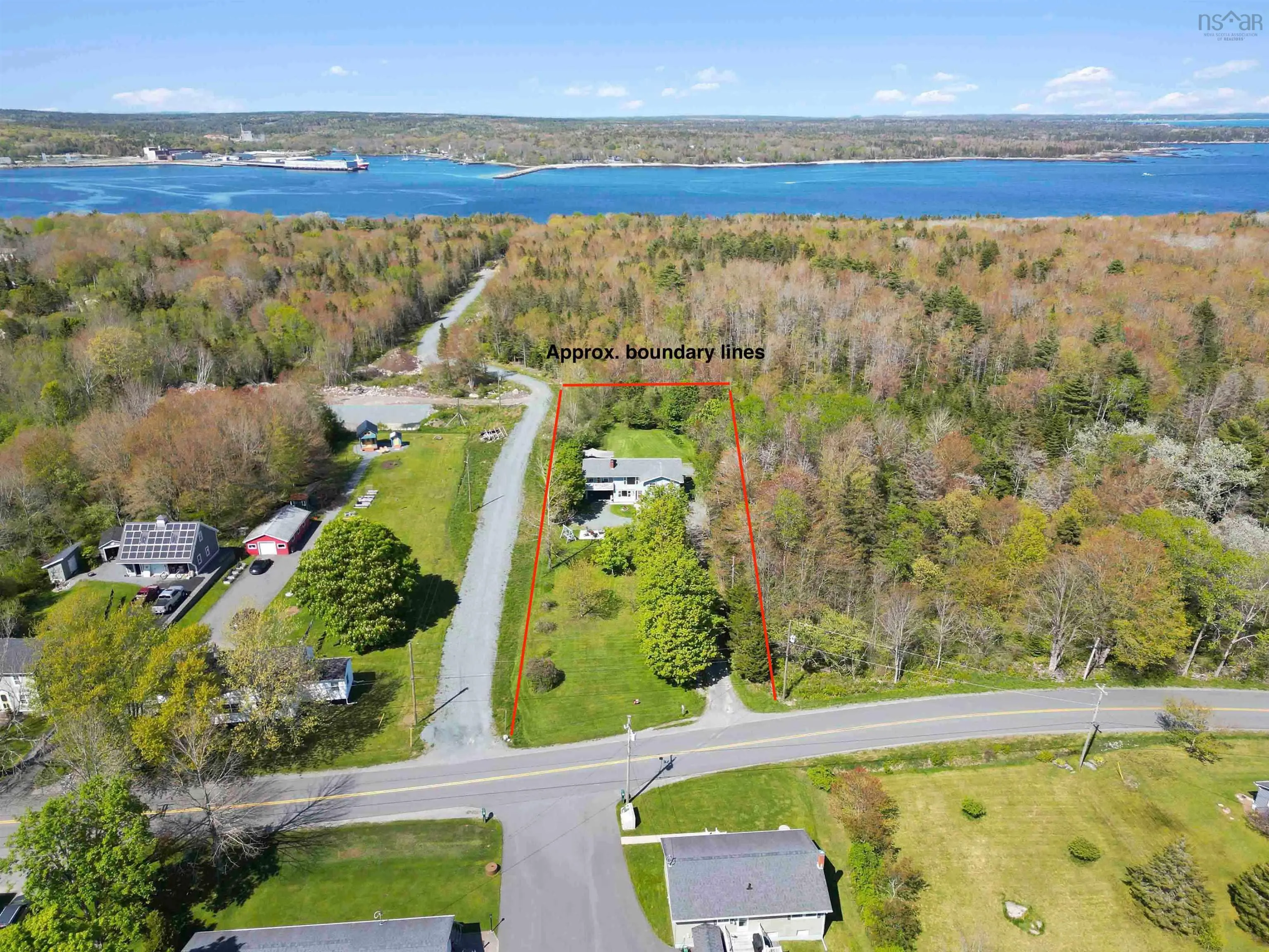 147 Shore Road, Mersey Point, NS B0T 1K0, 4 Bedrooms Bedrooms, ,3 BathroomsBathrooms,Residential,For Sale,Shore,202513188