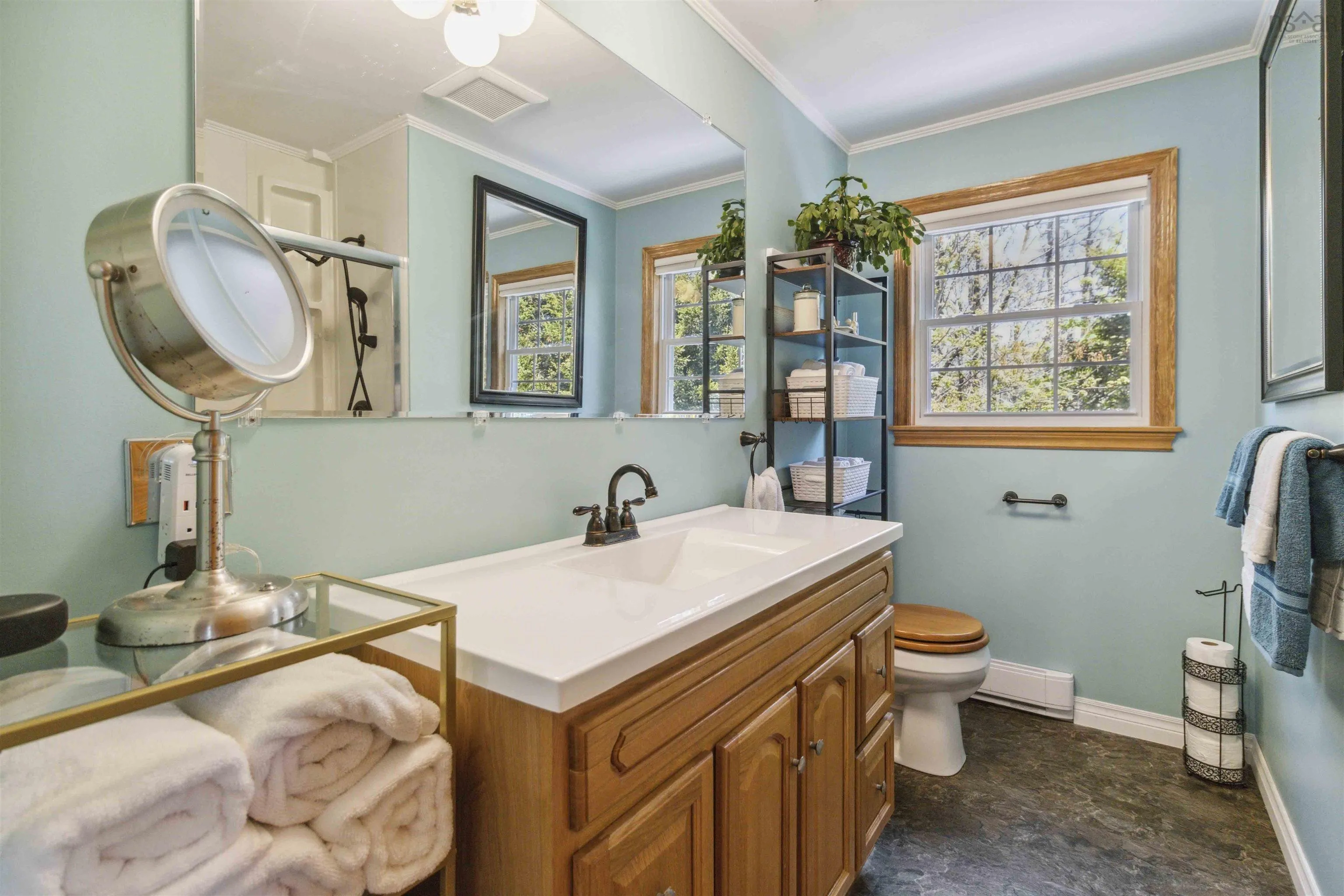 147 Shore Road, Mersey Point, NS B0T 1K0, 4 Bedrooms Bedrooms, ,3 BathroomsBathrooms,Residential,For Sale,Shore,202513188