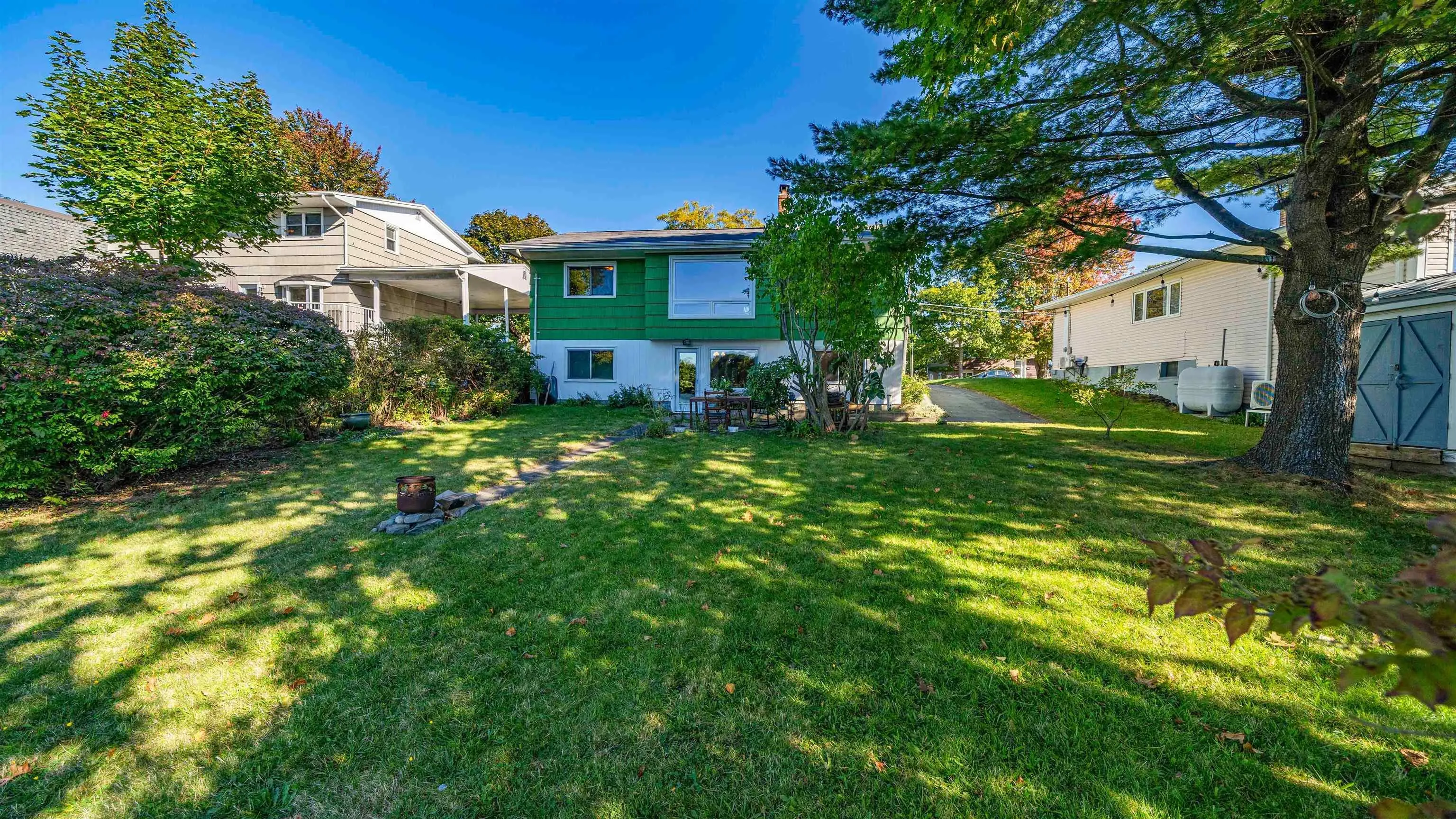 35 Ernest Avenue, Dartmouth, NS B3A 2H6, 4 Bedrooms Bedrooms, ,2 BathroomsBathrooms,Residential,For Sale,Ernest,202525377