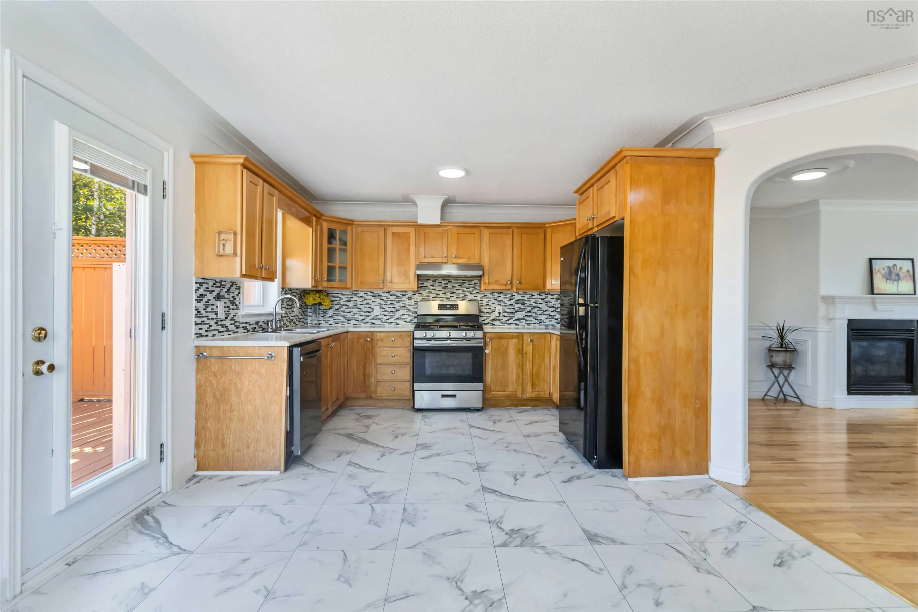 2 Rosehurst Close, Halifax, NS B3S 1J6, 3 Bedrooms Bedrooms, ,4 BathroomsBathrooms,Residential,For Sale,Rosehurst,202520935
