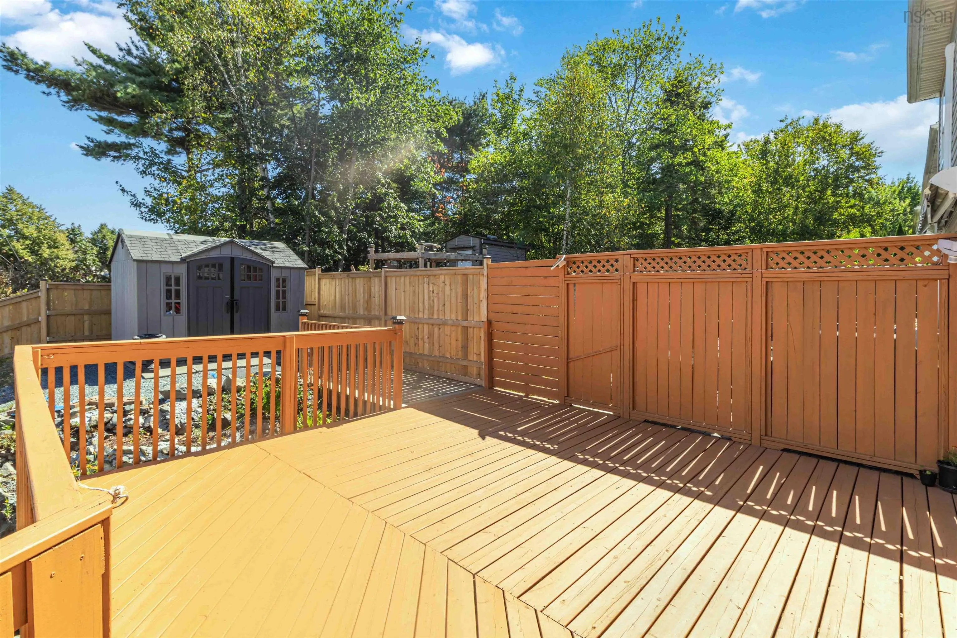 2 Rosehurst Close, Halifax, NS B3S 1J6, 3 Bedrooms Bedrooms, ,4 BathroomsBathrooms,Residential,For Sale,Rosehurst,202520935