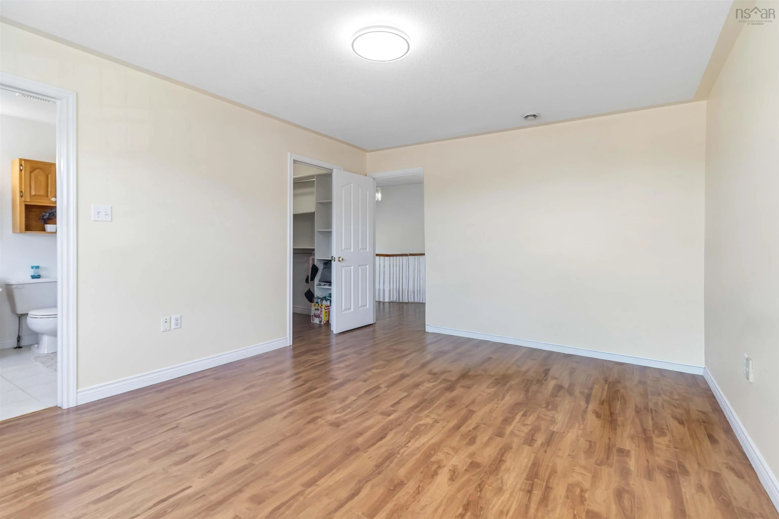 2 Rosehurst Close, Halifax, NS B3S 1J6, 3 Bedrooms Bedrooms, ,4 BathroomsBathrooms,Residential,For Sale,Rosehurst,202520935