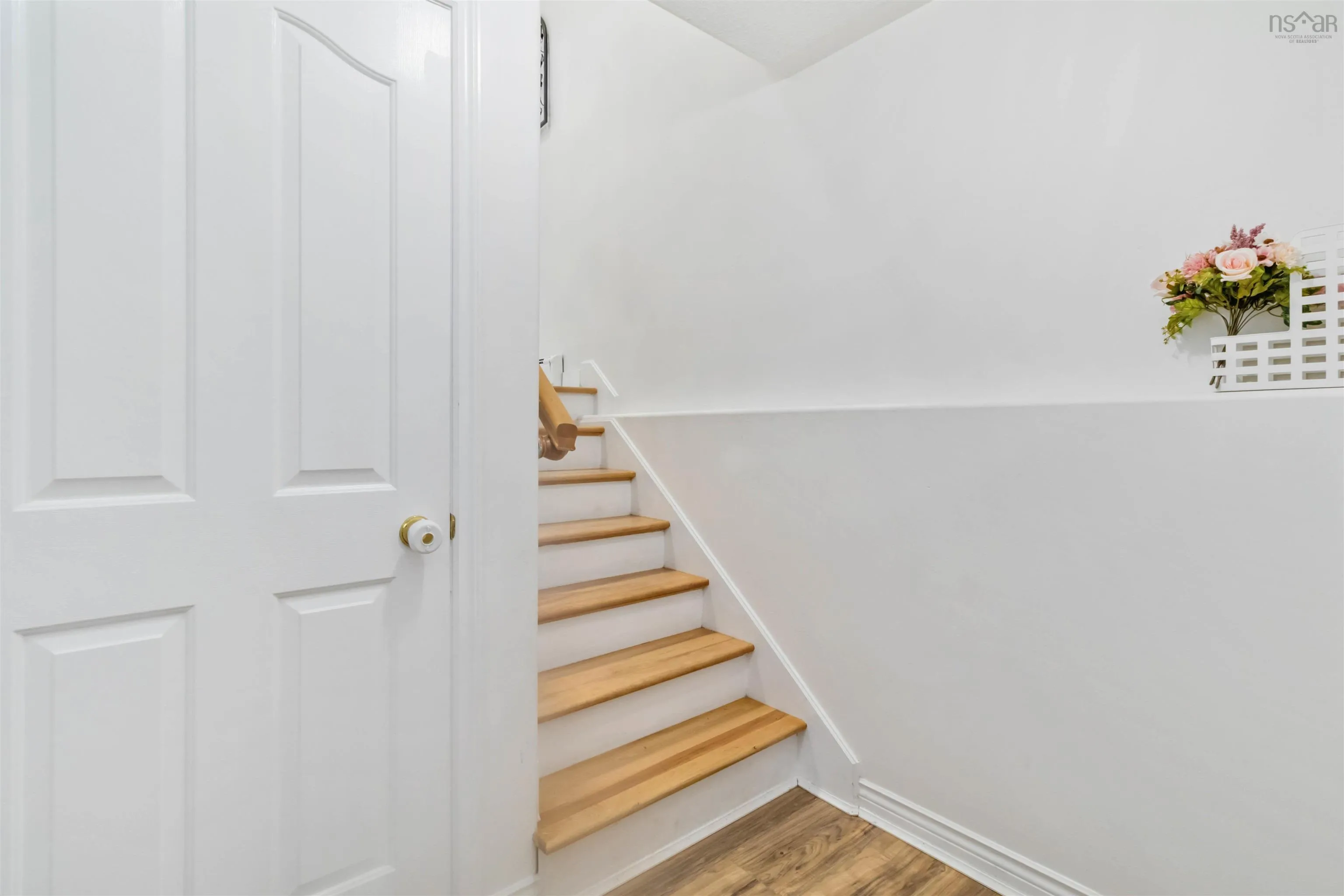 2 Rosehurst Close, Halifax, NS B3S 1J6, 3 Bedrooms Bedrooms, ,4 BathroomsBathrooms,Residential,For Sale,Rosehurst,202520935