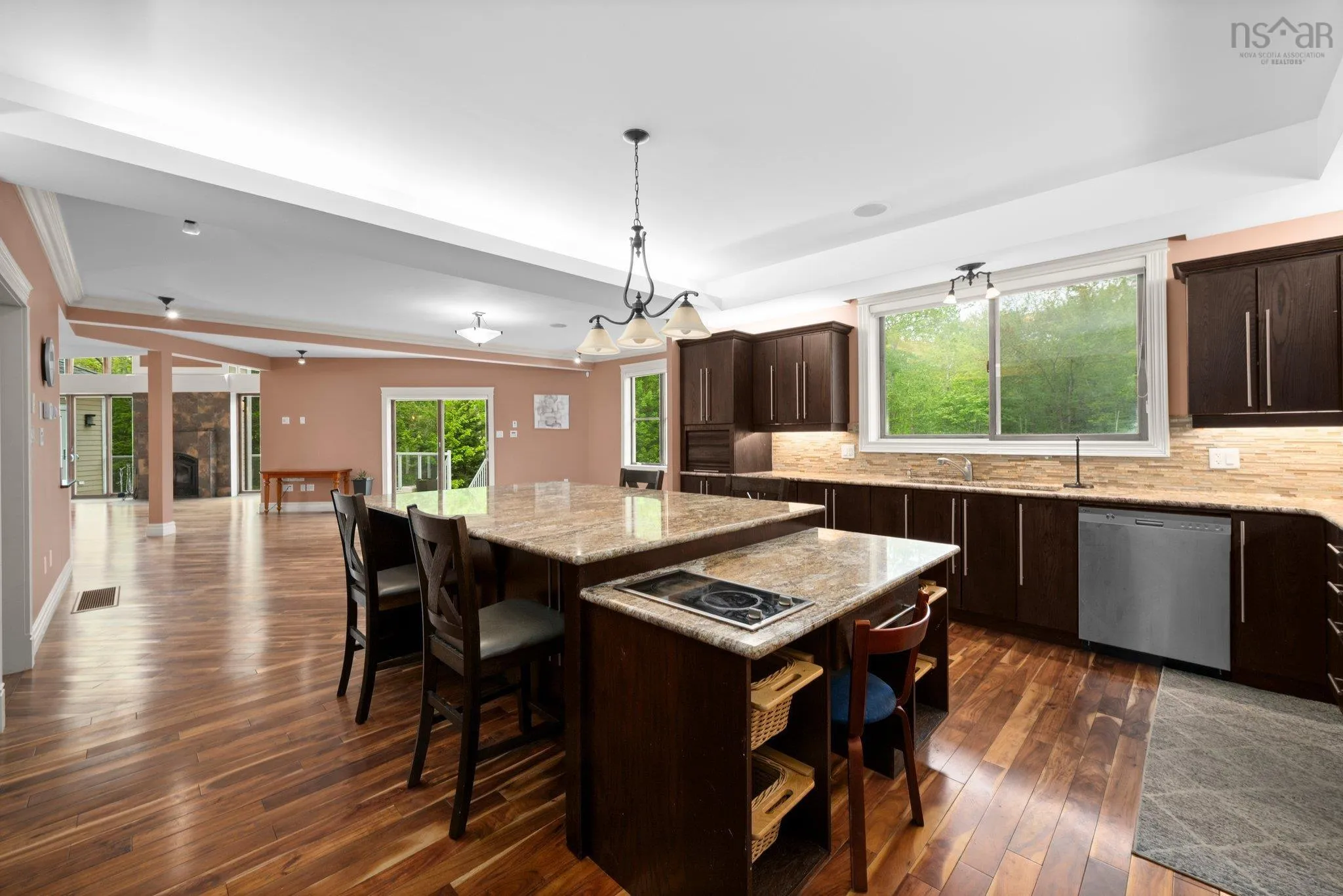 72 Worthington Place, Bedford, NS B4A 0C5, 8 Bedrooms Bedrooms, ,9 BathroomsBathrooms,Residential,For Sale,Worthington,202513163