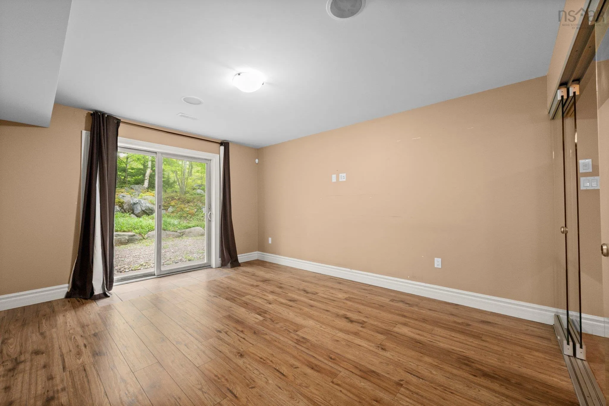 72 Worthington Place, Bedford, NS B4A 0C5, 8 Bedrooms Bedrooms, ,9 BathroomsBathrooms,Residential,For Sale,Worthington,202513163